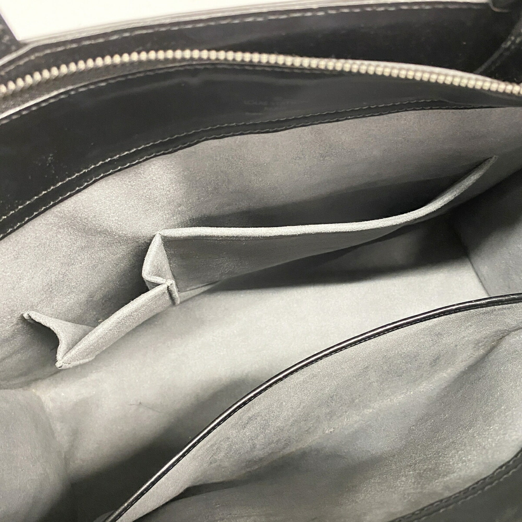 Louis Vuitton Noir Tote Bag (Pre-Owned)