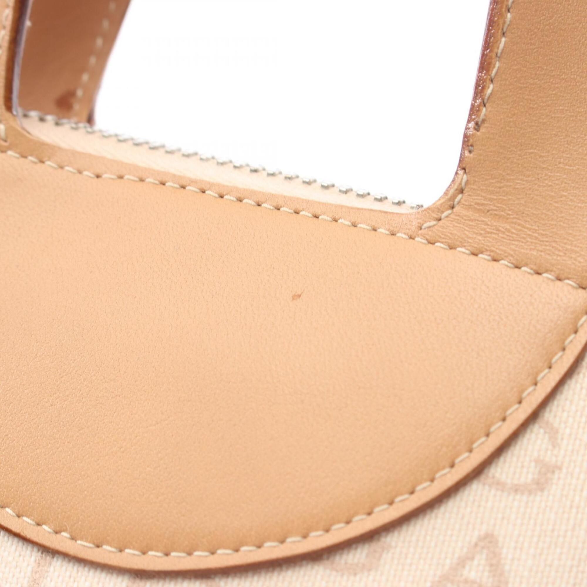 Bvlgari Beige Ivory Leather Handbag (Pre-Owned)