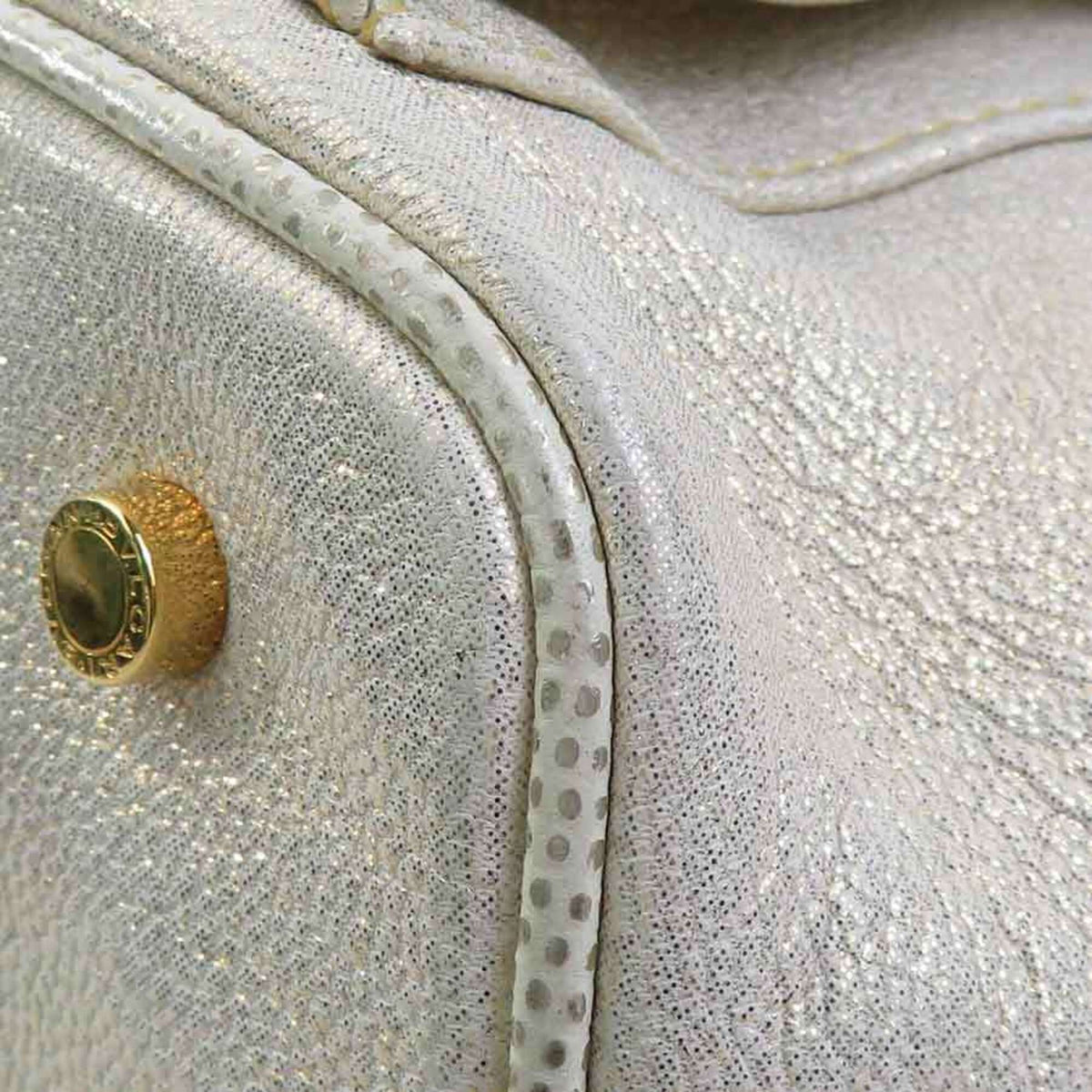 Bvlgari White Leather Handbag Shoulder Bag (Pre-Owned)