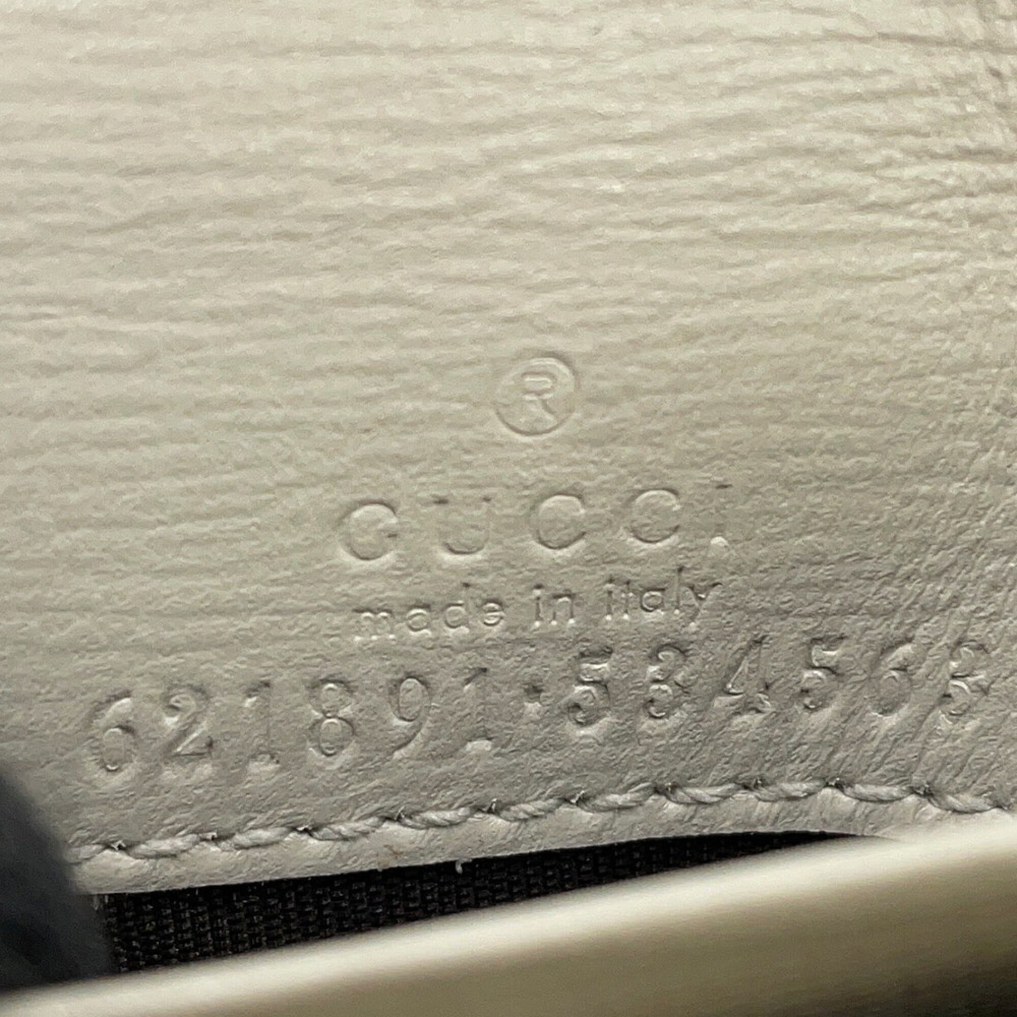 Gucci Gg Supreme Beige Ivory Gg Supreme Leather Wallet (Bi-Fold) (Pre-Owned)