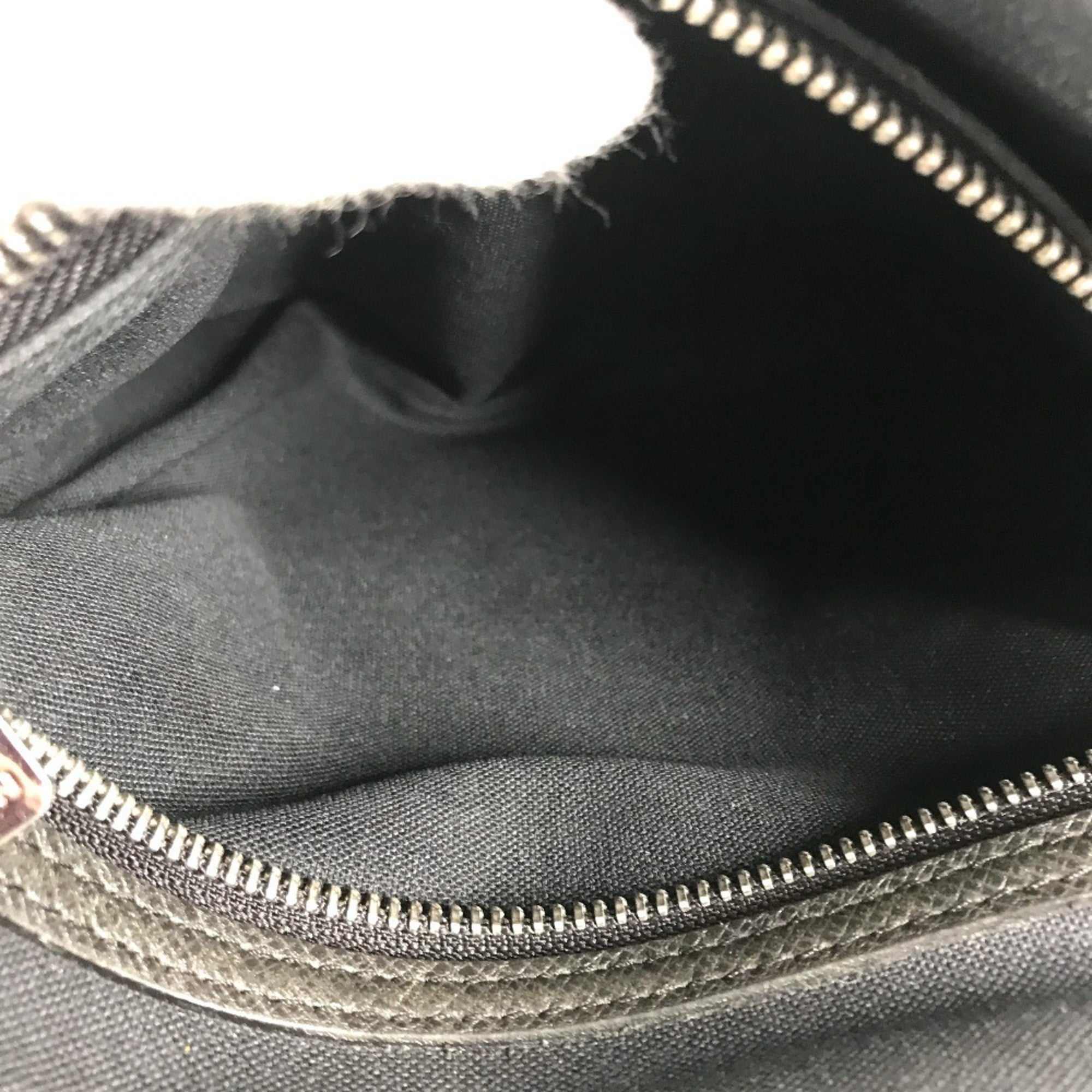 Louis Vuitton Ardoise Black Taiga Leather Leather Messenger Bag Shoulder Bag (Pre-Owned)