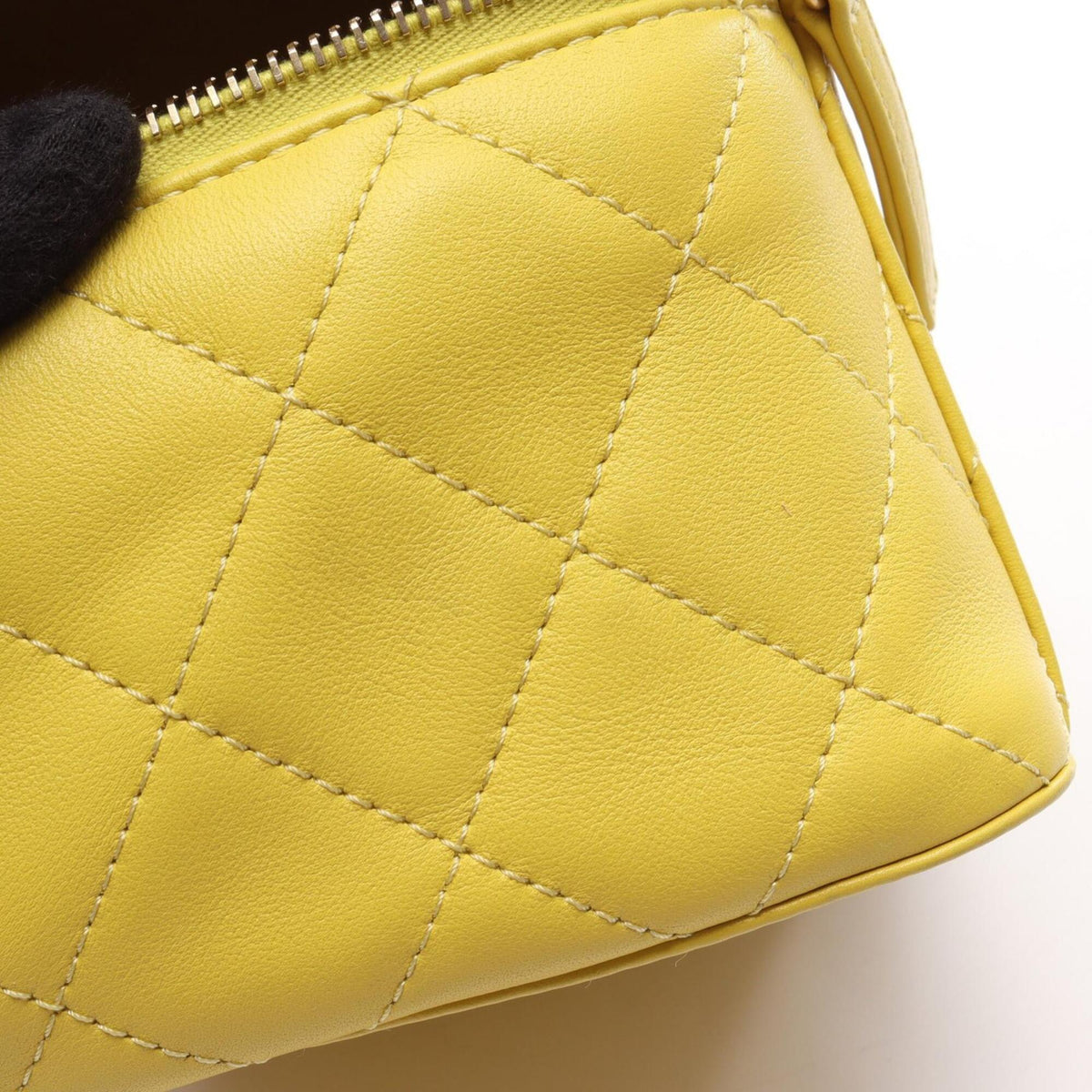 Chanel Yellow Leather Handbag Shoulder Bag (Pre-Owned)