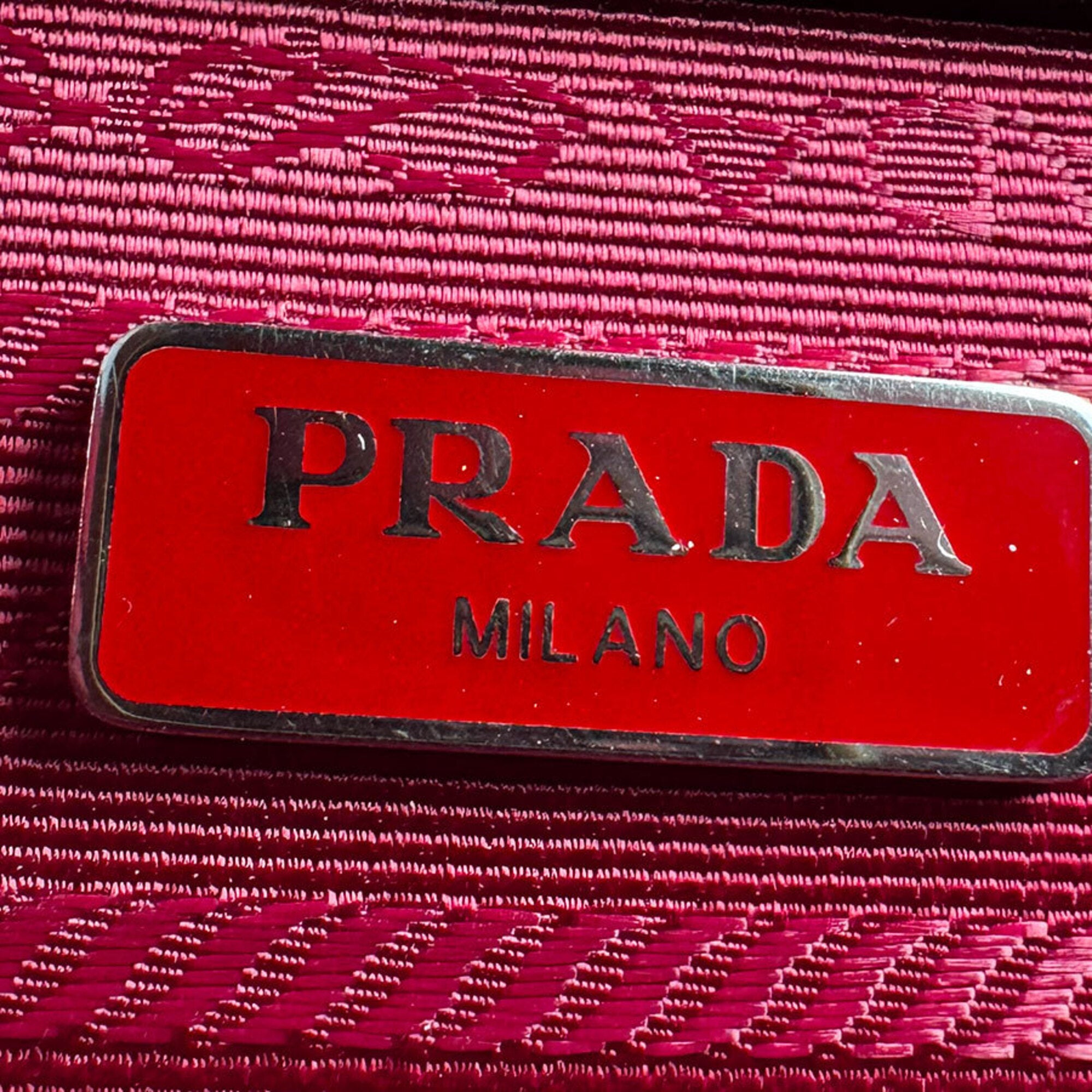 Prada Red Color Leather Shoulder Bag (Pre-Owned)