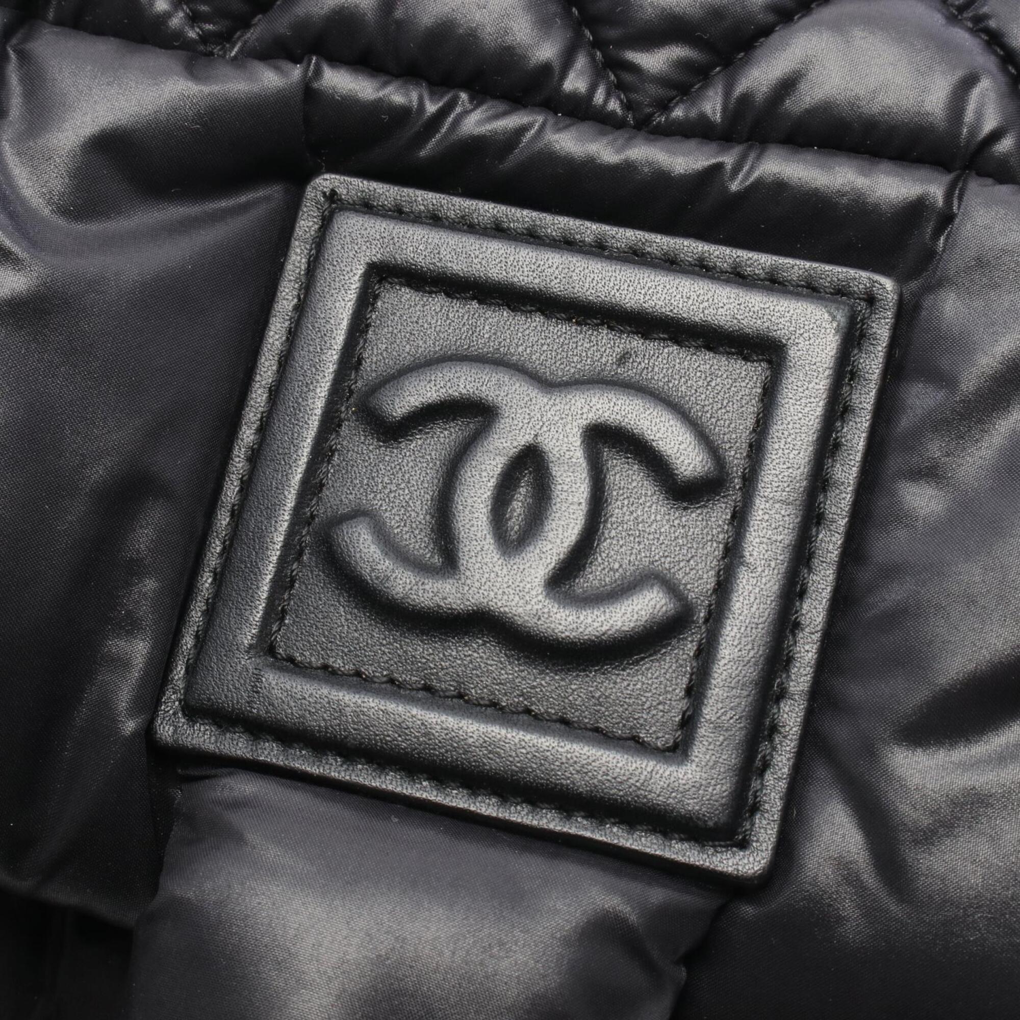 Chanel Black Nylon Leather Handbag (Pre-Owned)