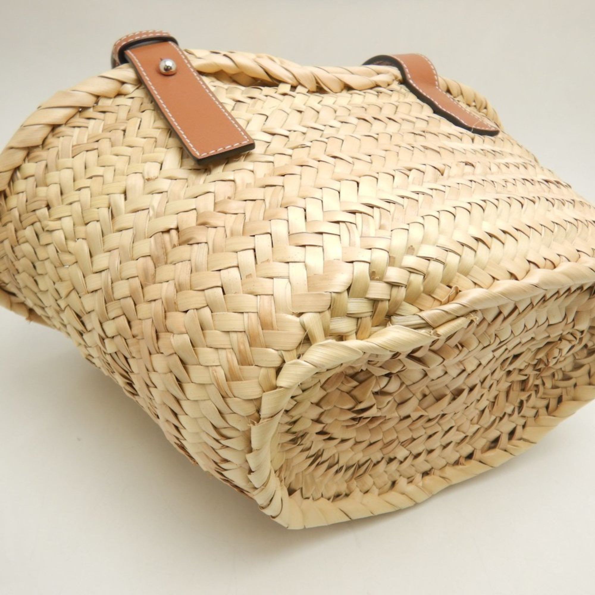 Loewe Camel Straw Leather Basket Handbag (Pre-Owned)