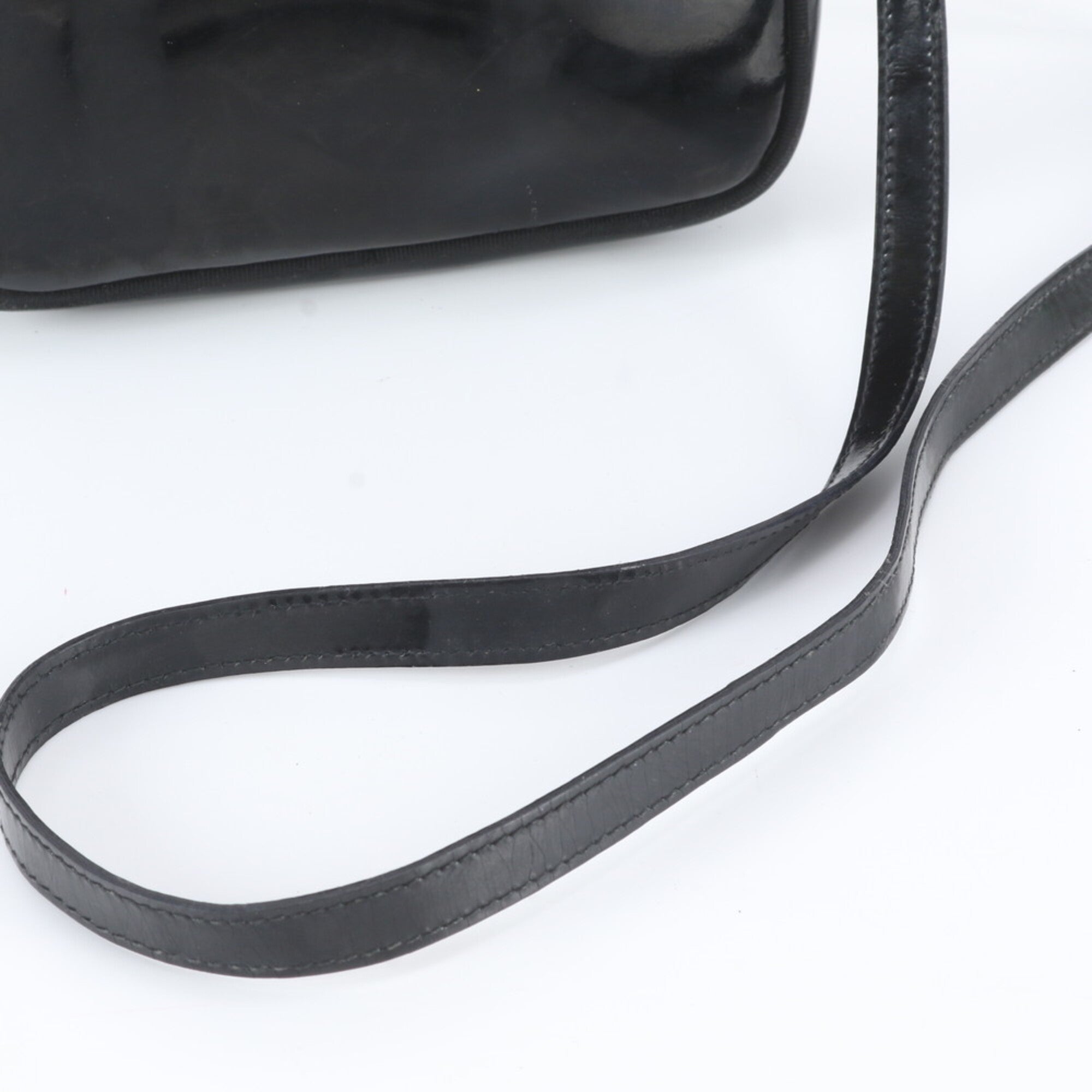 Salvatore Ferragamo Black Leather Crossbody Bag Shoulder Bag (Pre-Owned)