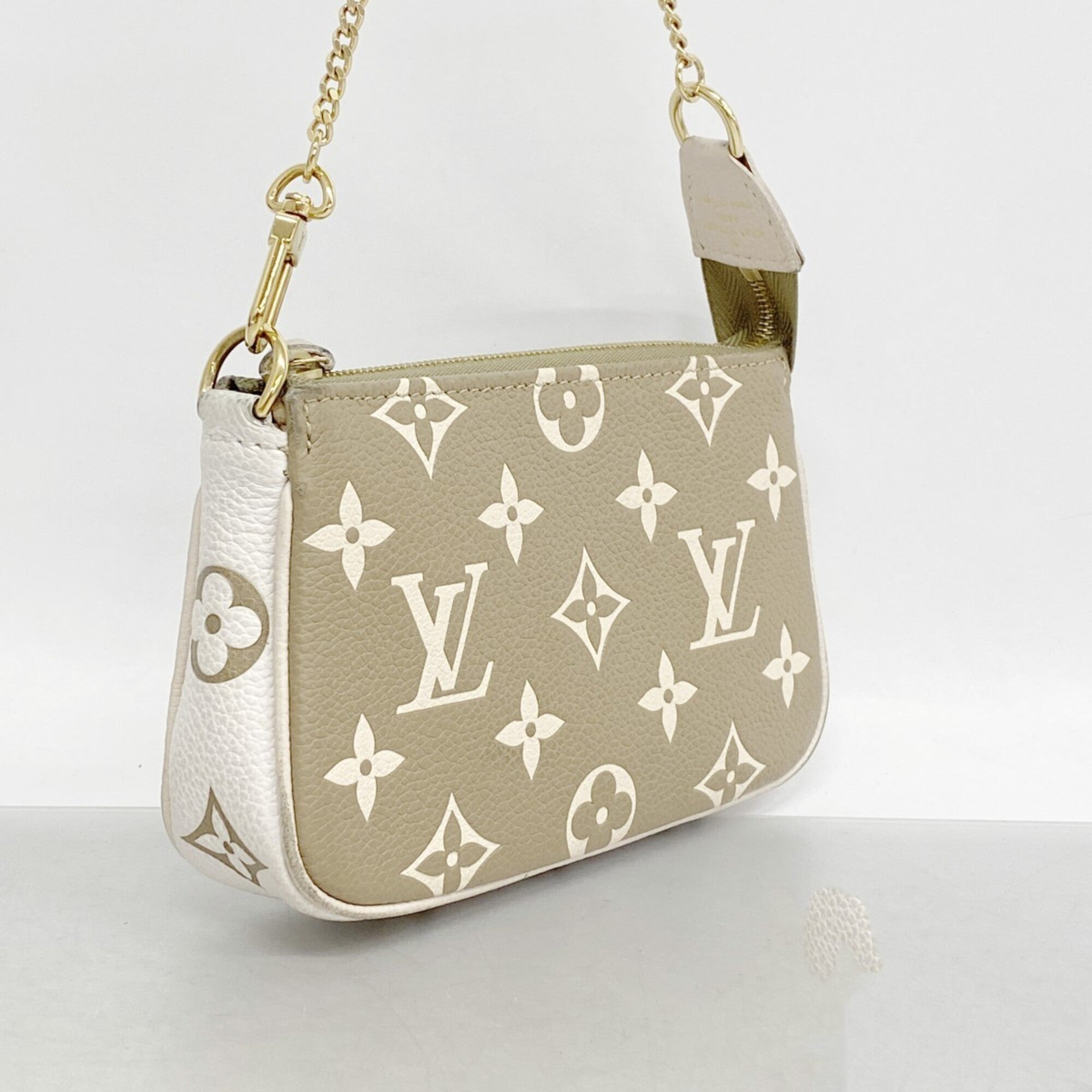 Louis Vuitton Beige Khaki Pouch (Pre-Owned)
