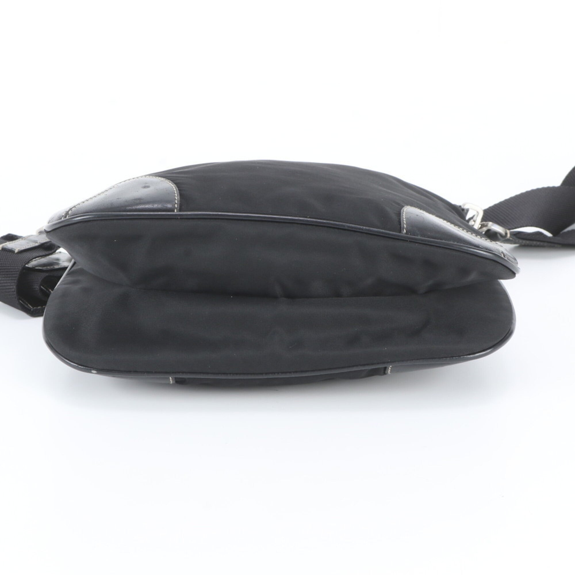 Prada Black Messenger Bag Shoulder Bag (Pre-Owned)