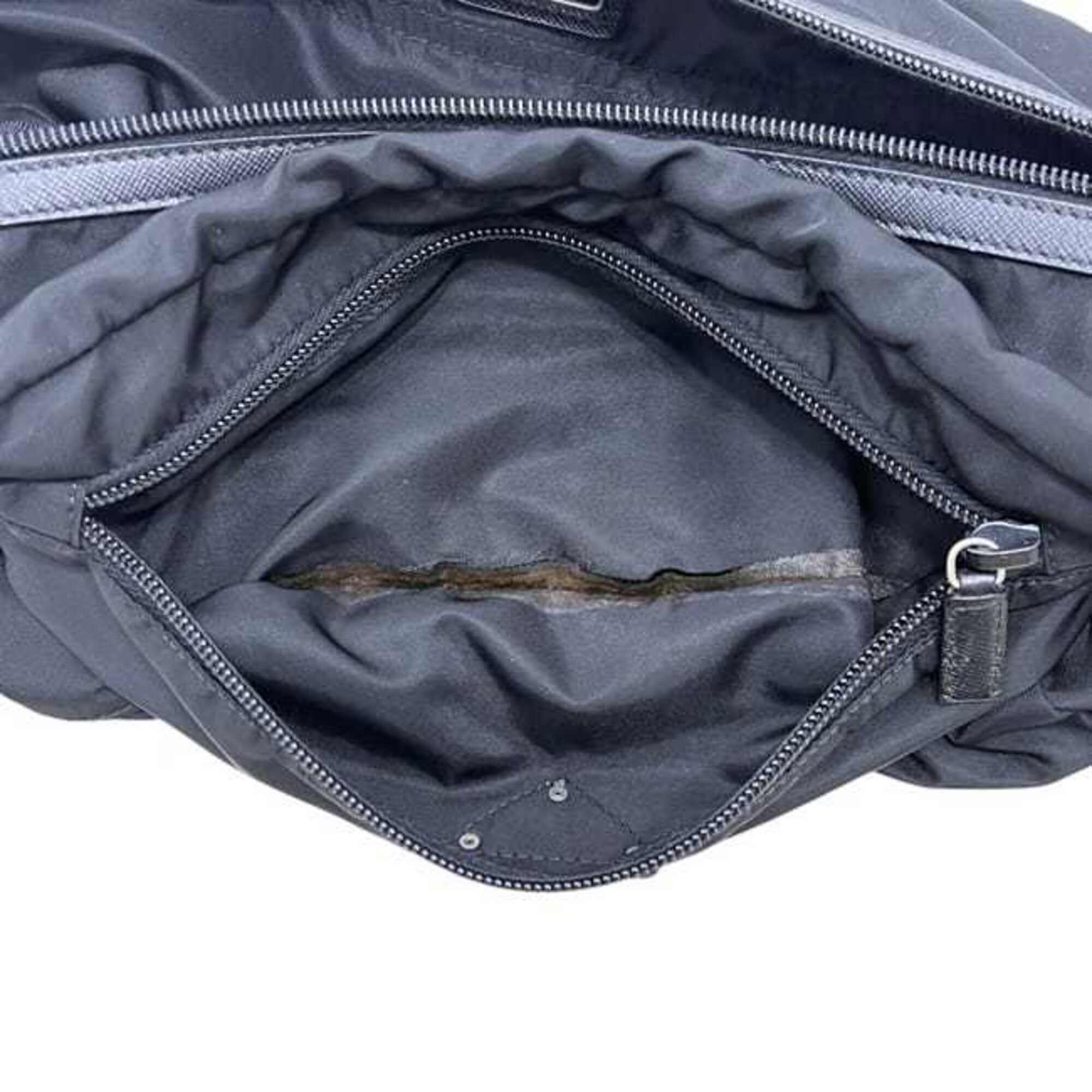 Prada Black Nero Nylon Pouch (Pre-Owned)