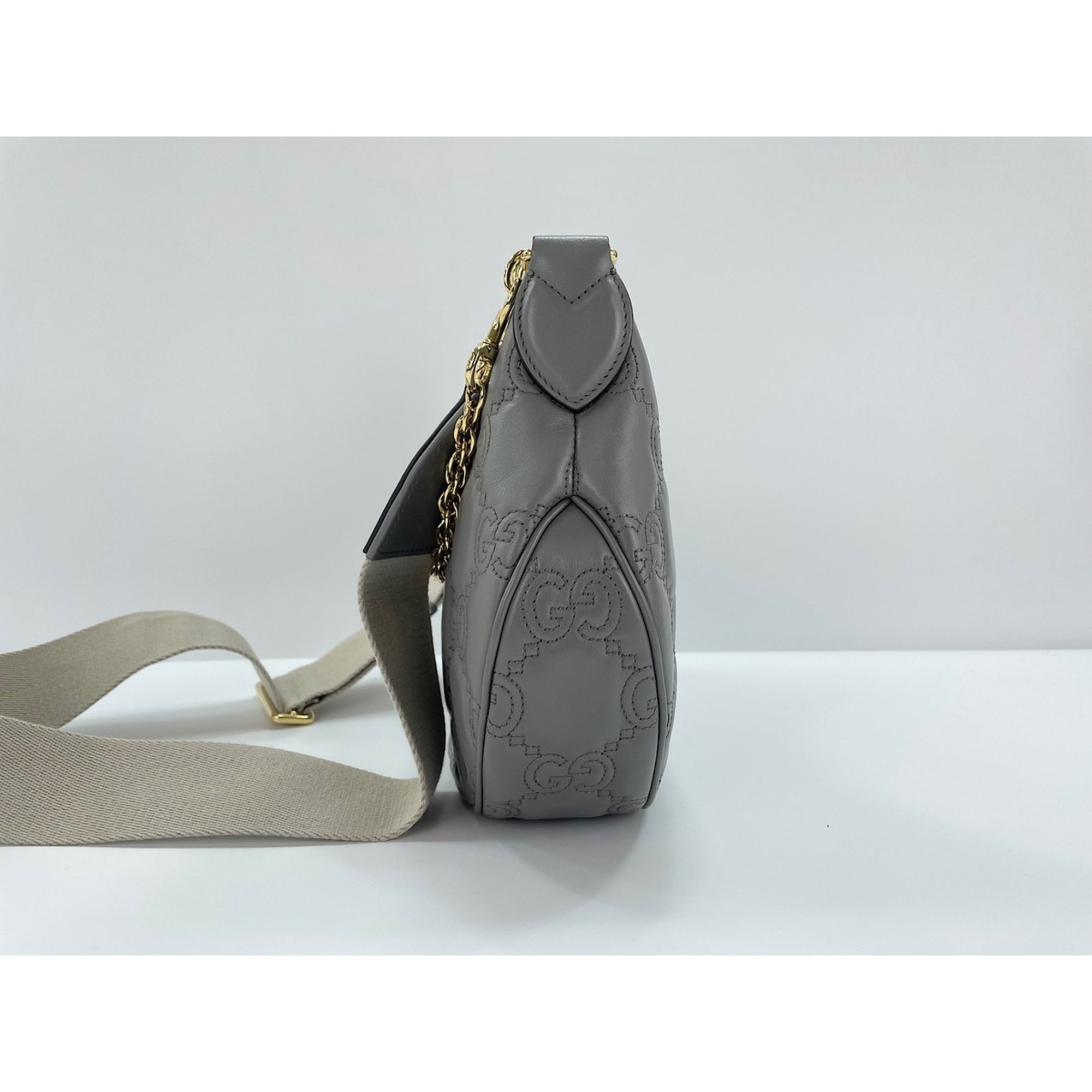 Gucci Gray Handbag (Pre-Owned)