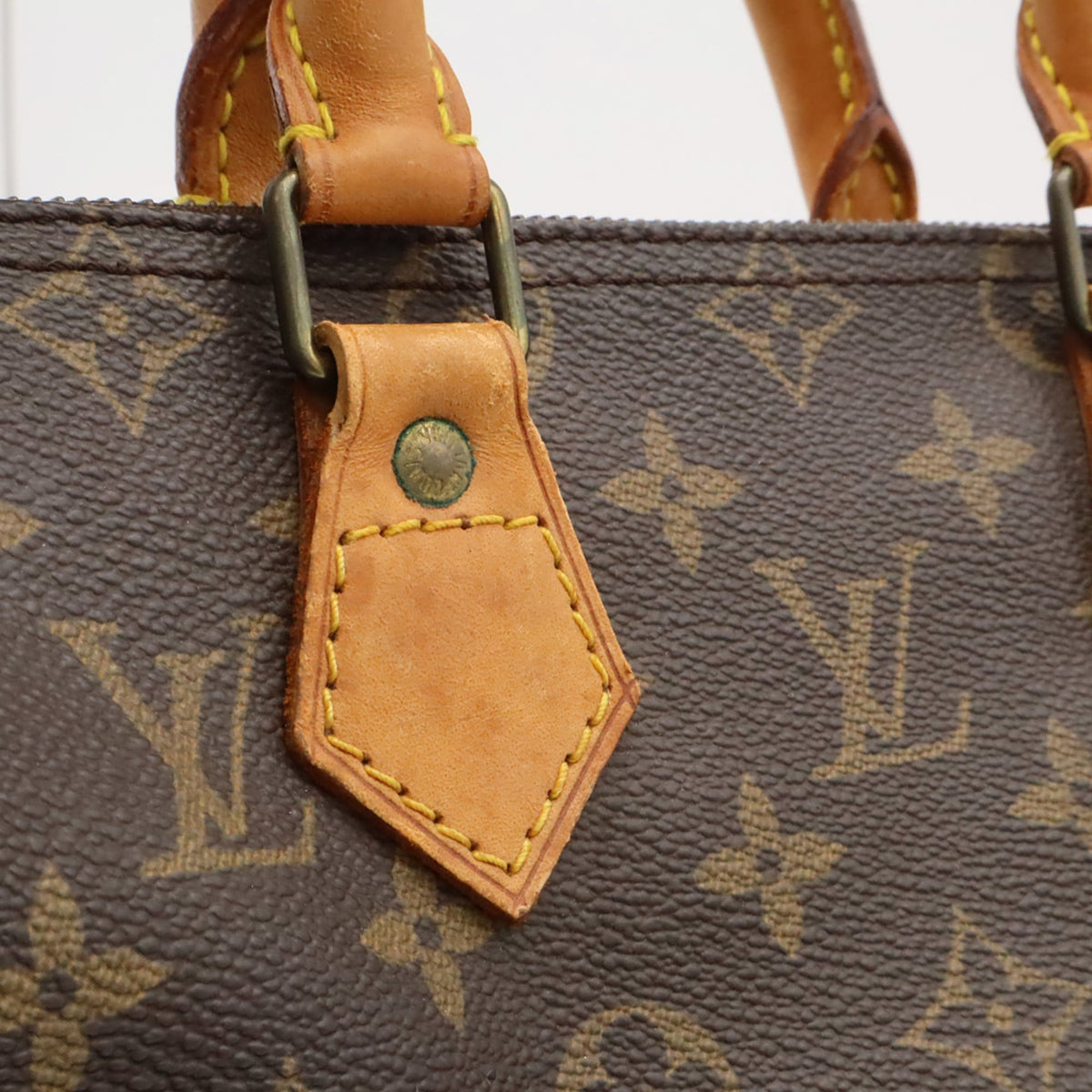 Louis Vuitton Brown Monogram Handbag (Pre-Owned)