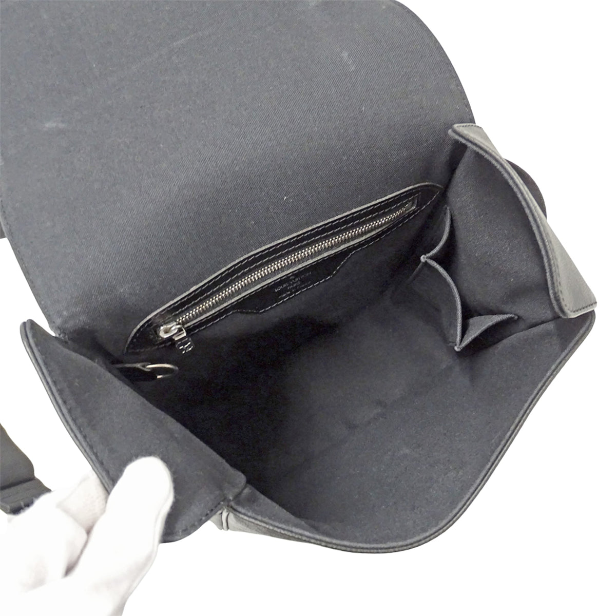 Louis Vuitton Ardoise Black Taiga Leather Handbag Shoulder Bag (Pre-Owned)
