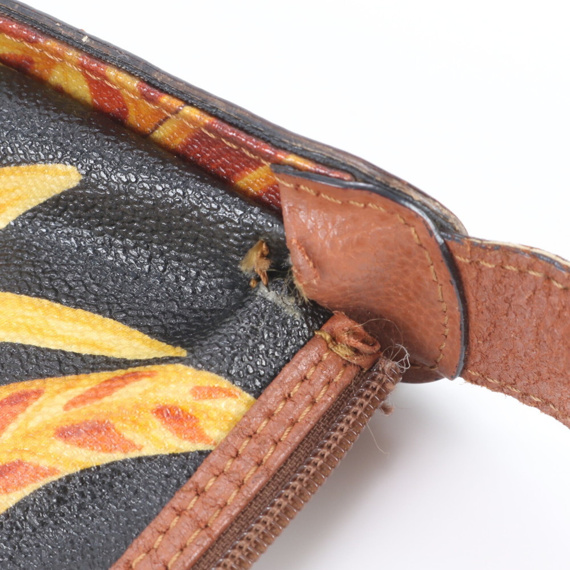 Salvatore Ferragamo Multi-Color Leather Coated Canvas Crossbody Bag Shoulder Bag (Pre-Owned)
