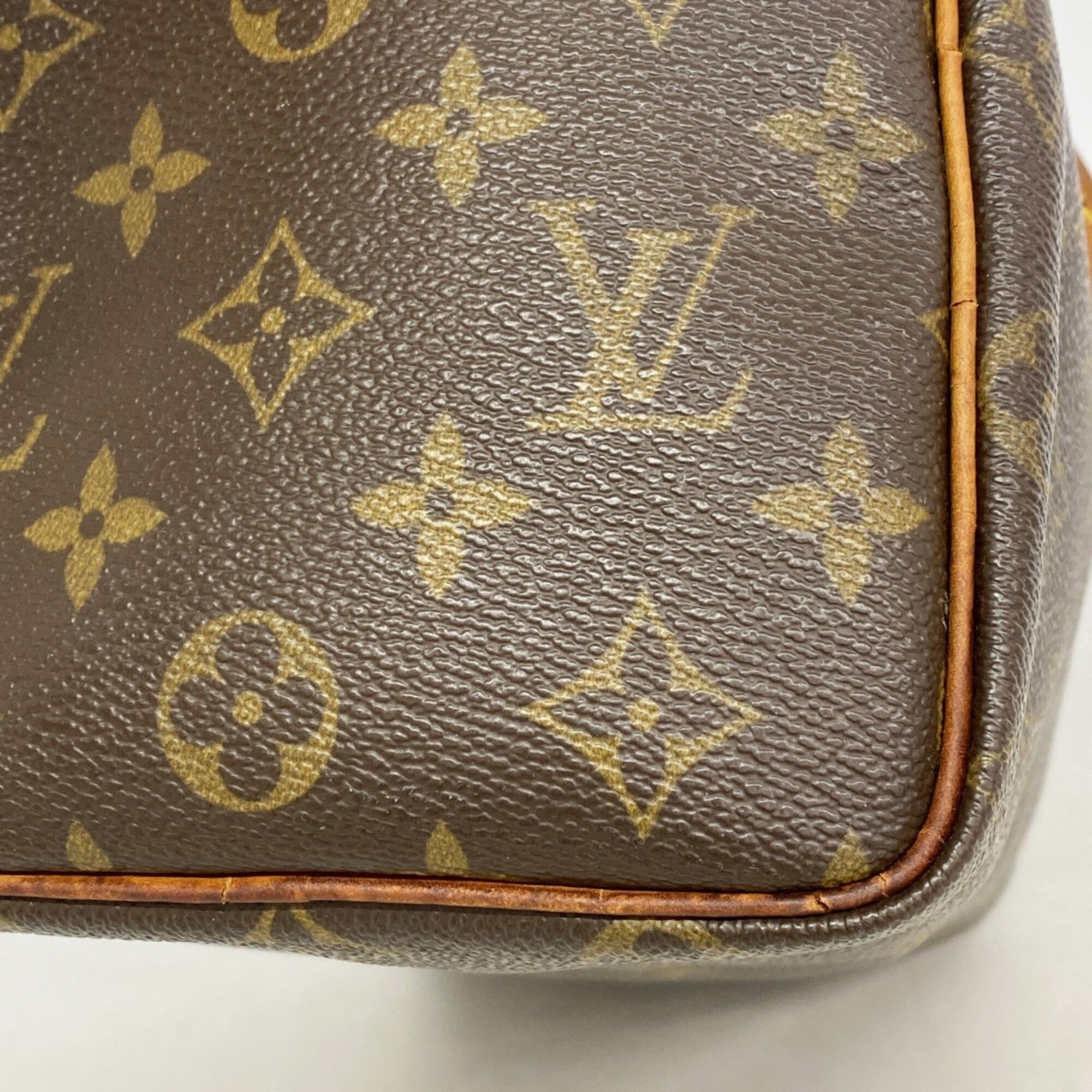 Louis Vuitton Brown Handbag (Pre-Owned)