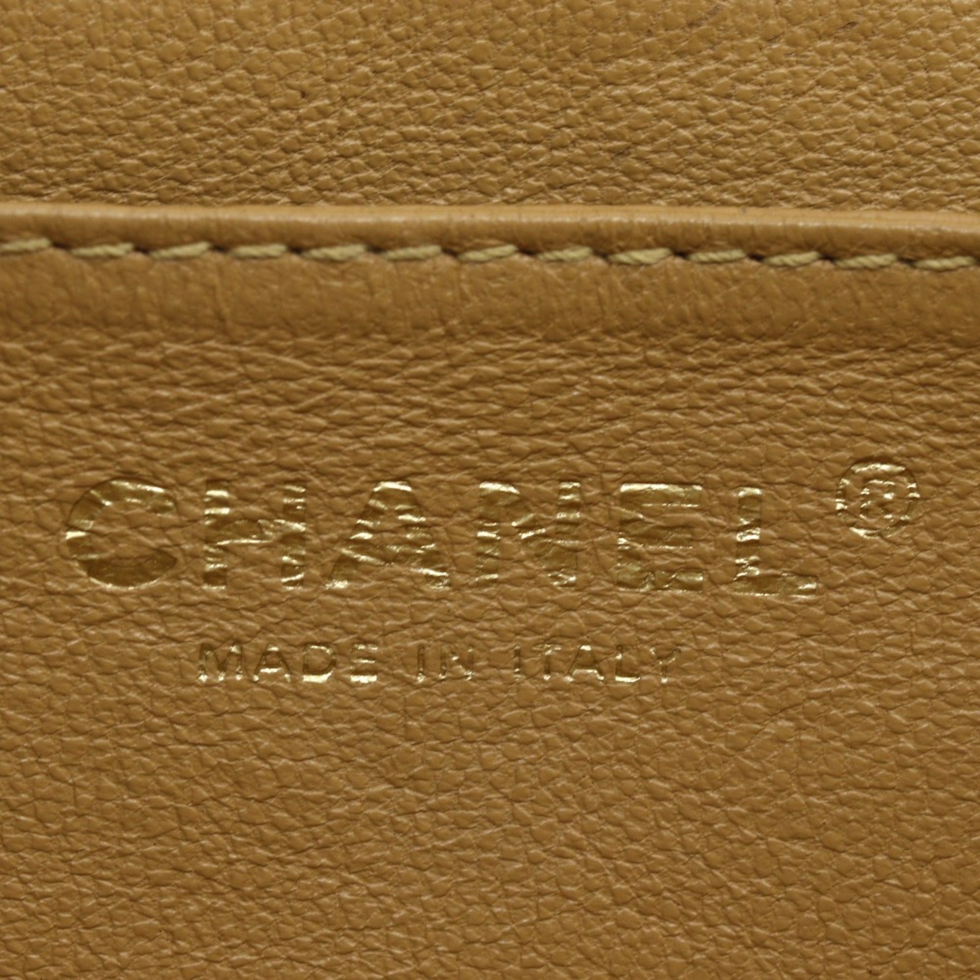 Chanel Beige Grained Calfskin Handbag (Pre-Owned)