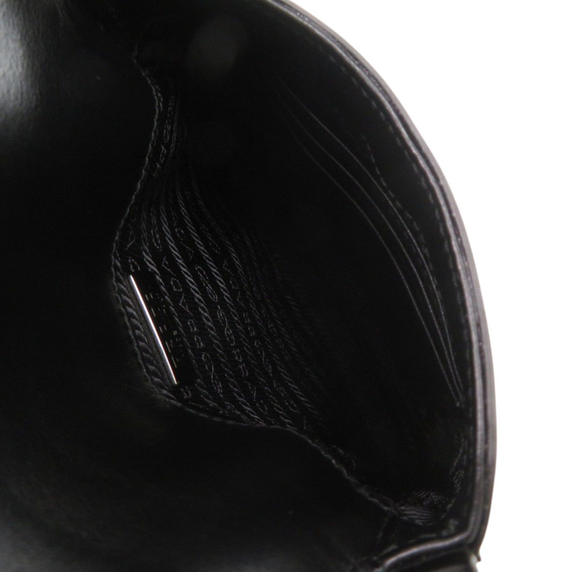Prada Black Leather Shoulder Bag (Pre-Owned)
