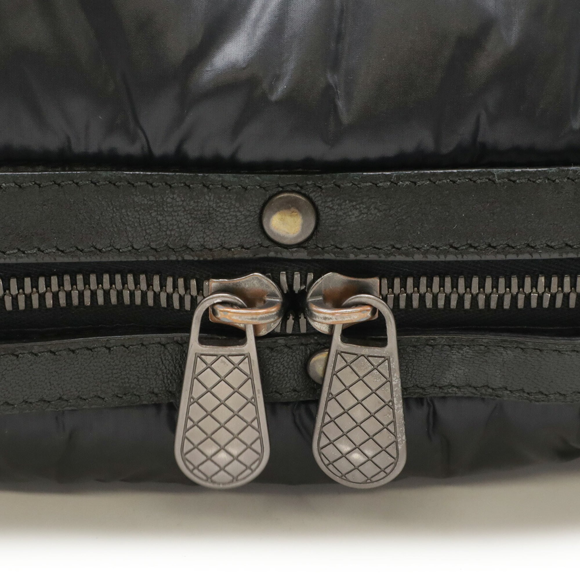 Bottega Veneta Black Nylon Leather Messenger Bag Shoulder Bag (Pre-Owned)