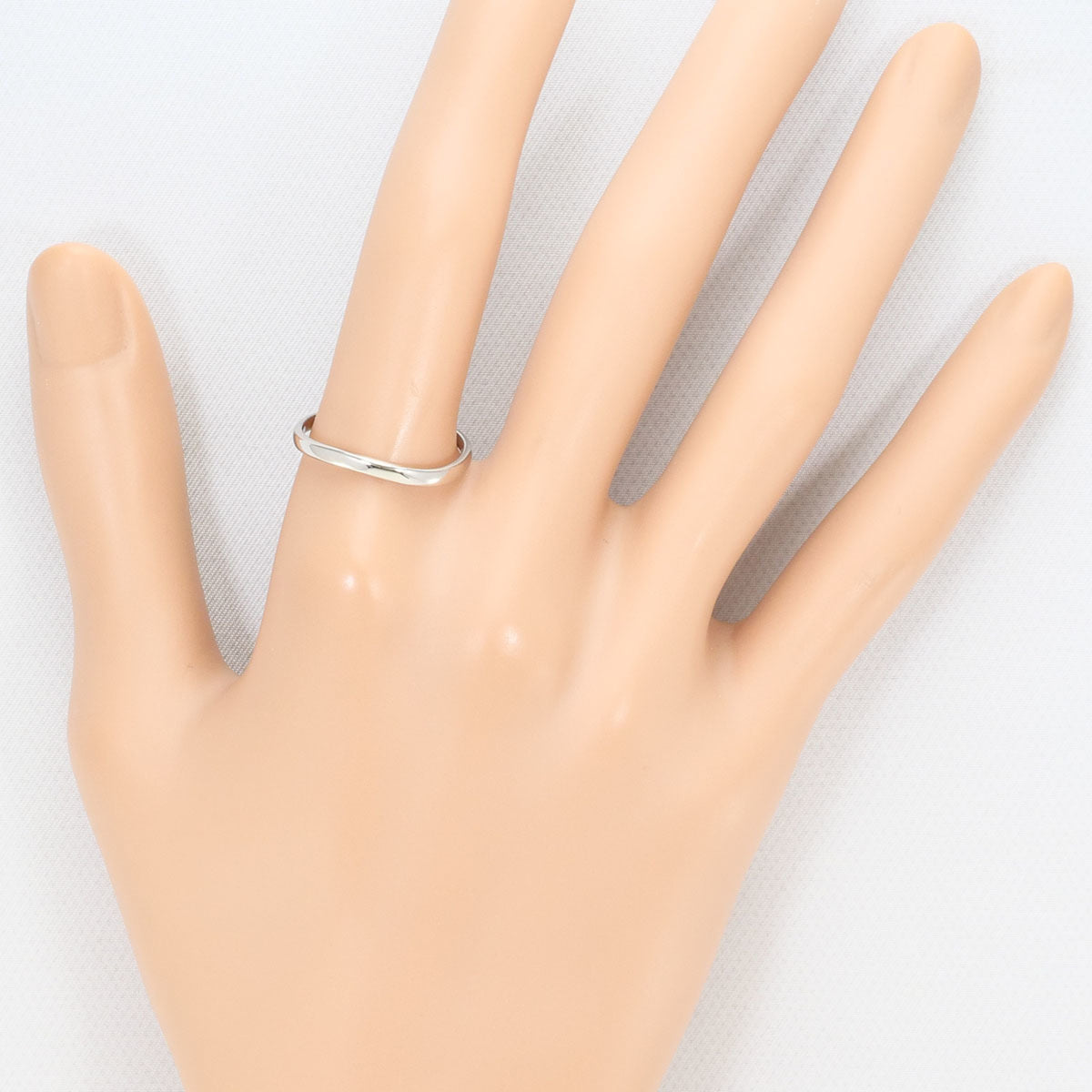 Unbranded White Gold White Gold (14K) Band Ring (Pre-Owned)