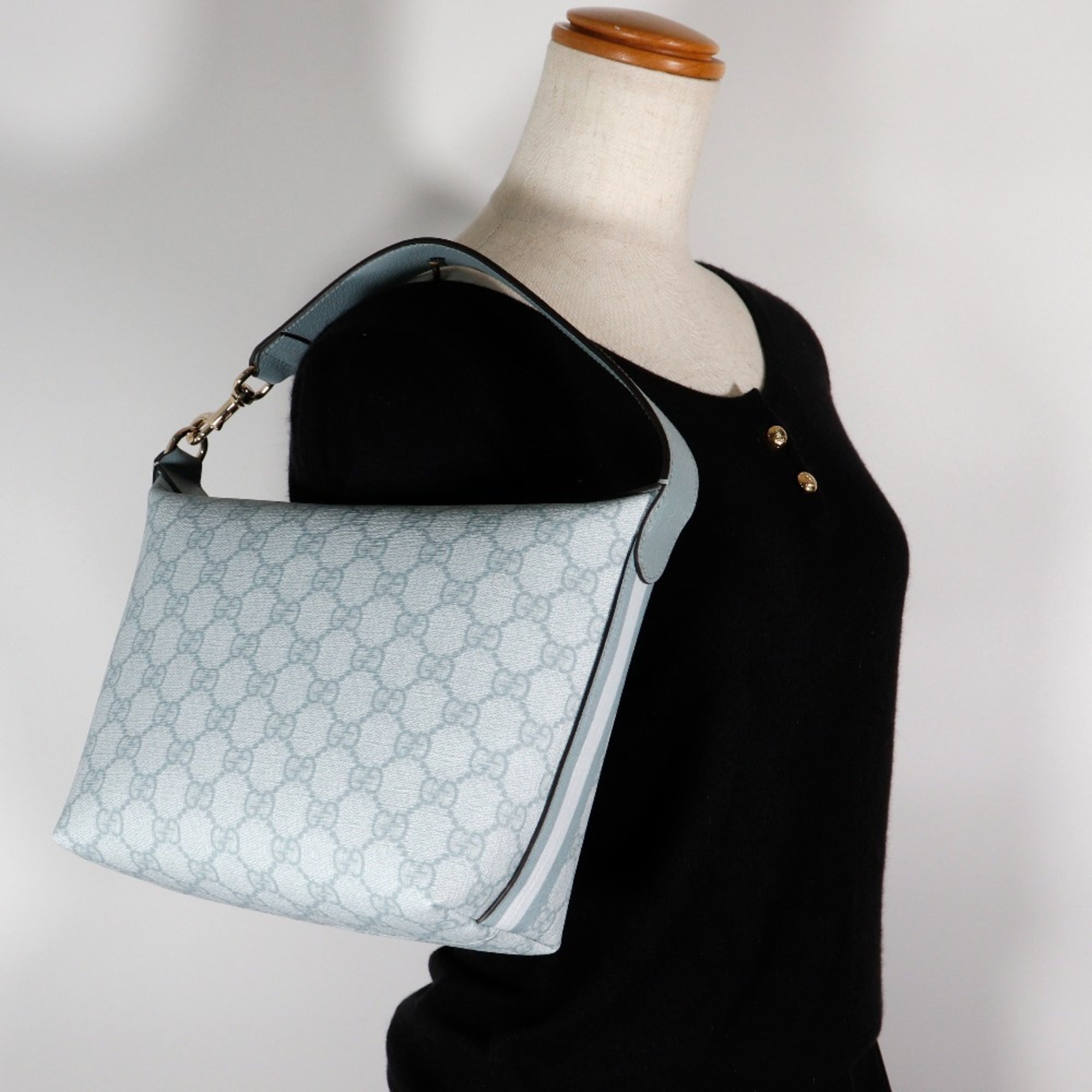 Gucci Ophidia Blue Gg Supreme Shoulder Bag (Pre-Owned)