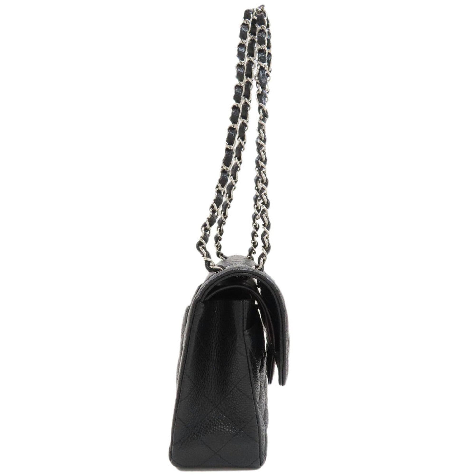 Chanel Matelasse Black Leather Shoulder Bag (Pre-Owned)
