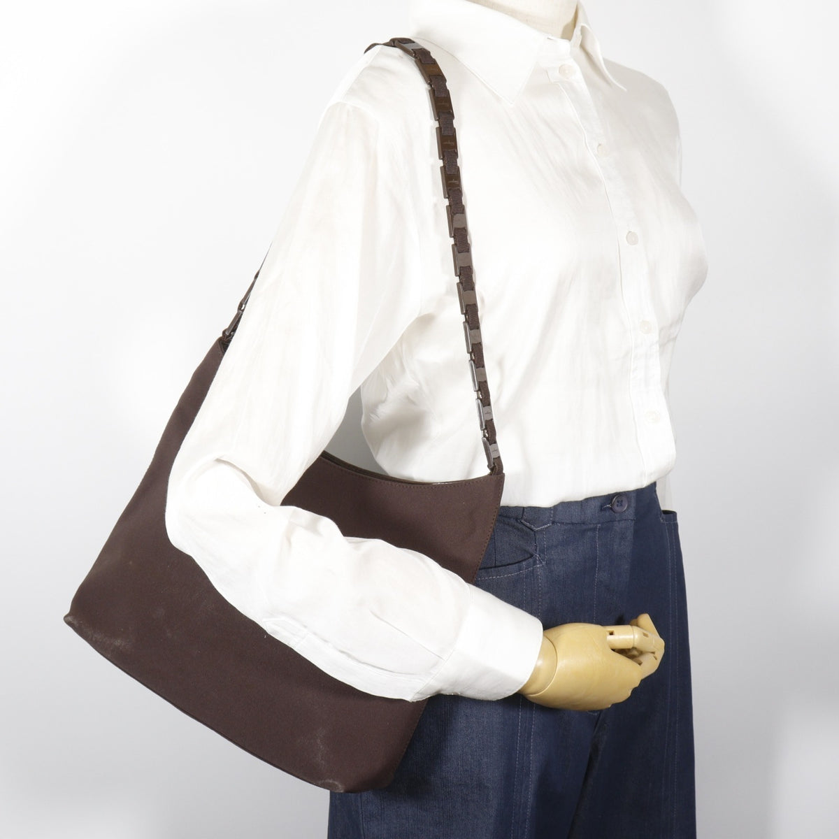Salvatore Ferragamo Brown Nylon Canvas Shoulder Bag (Pre-Owned)