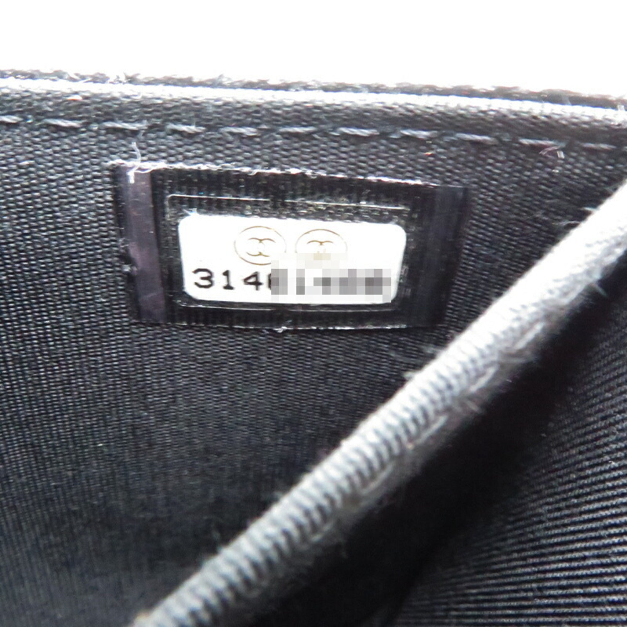 Chanel Boy Chanel Black Caviar Leather Shoulder Bag (Pre-Owned)