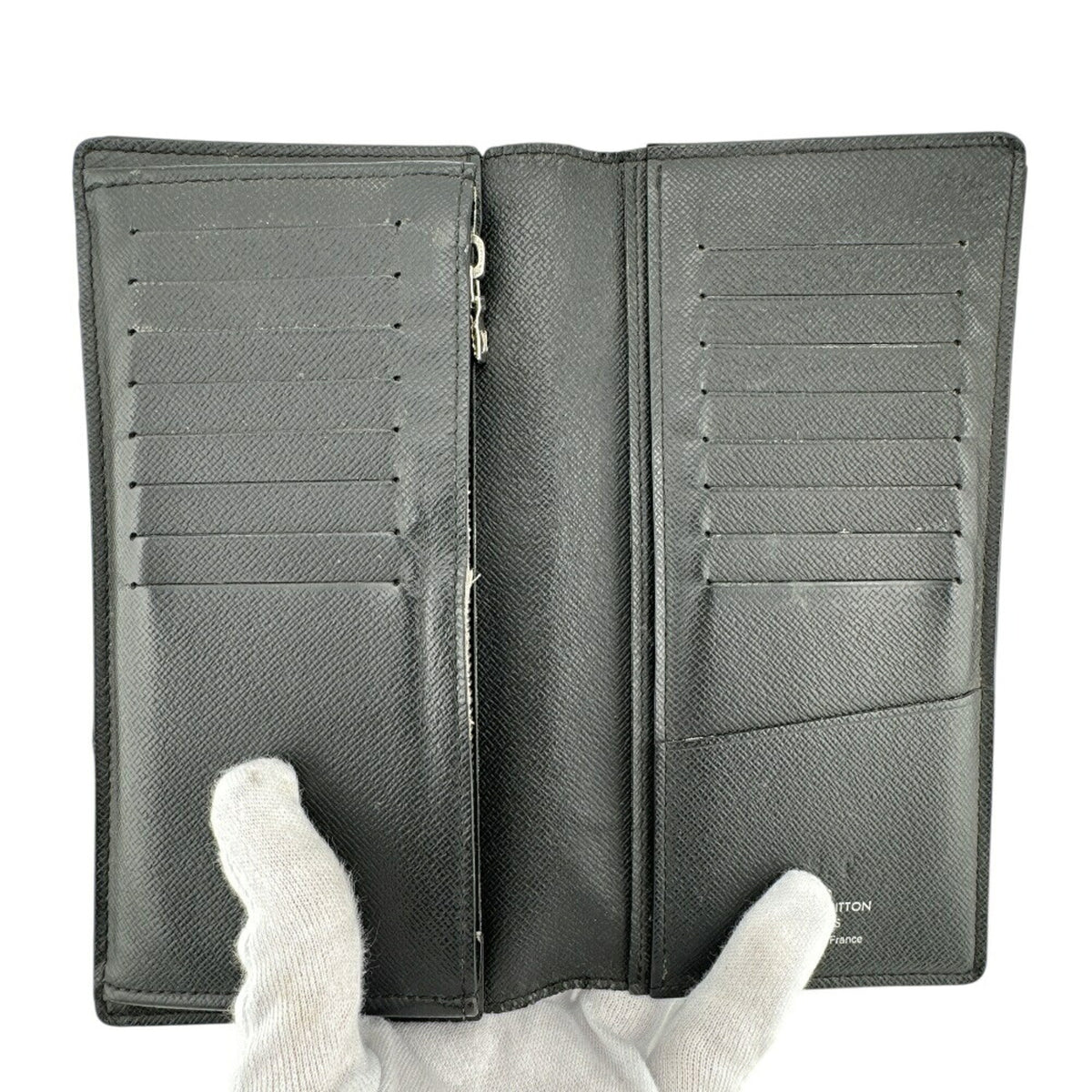 Louis Vuitton Black Leather (Pre-Owned)