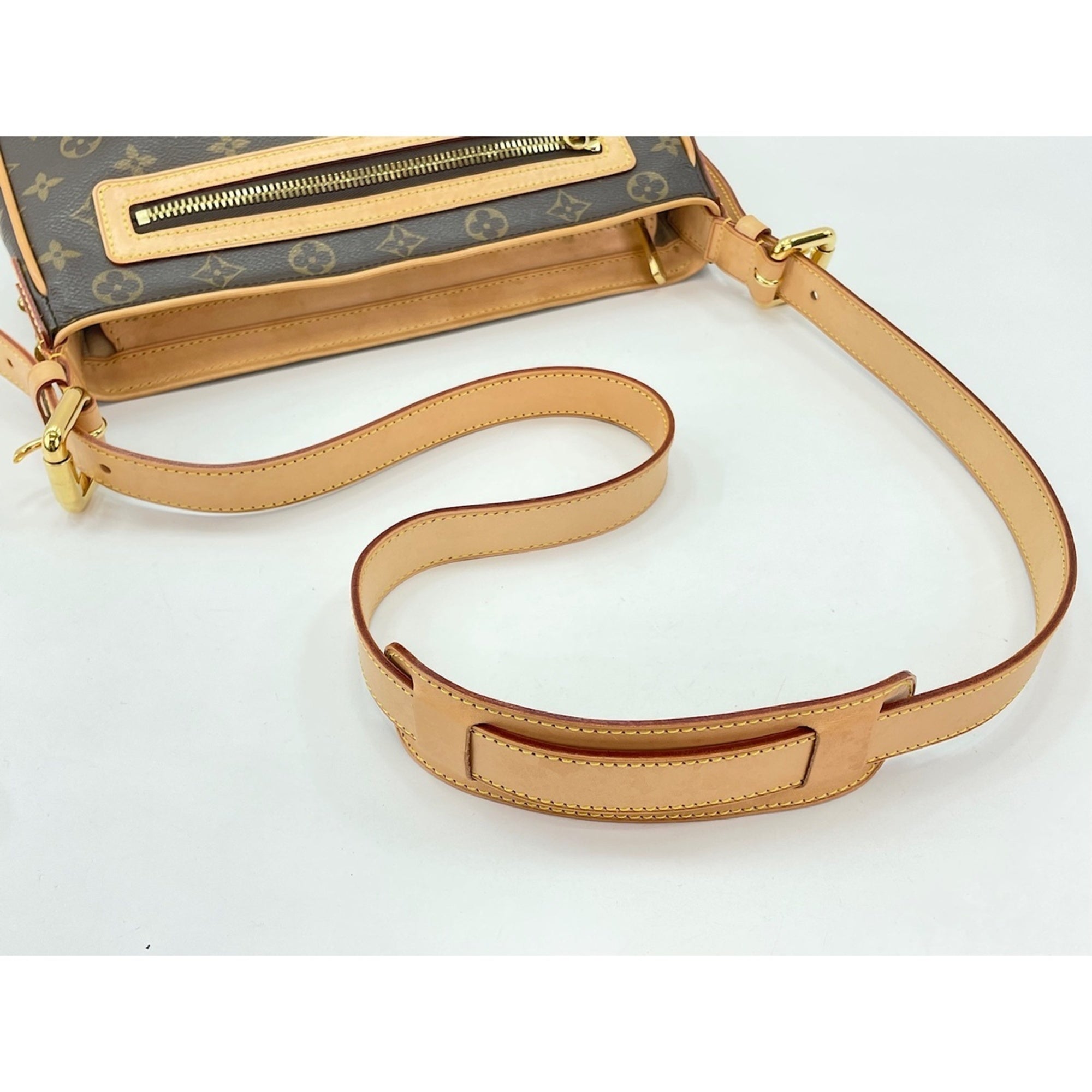 Louis Vuitton Monogram Brown Monogram Shoulder Bag (Pre-Owned)