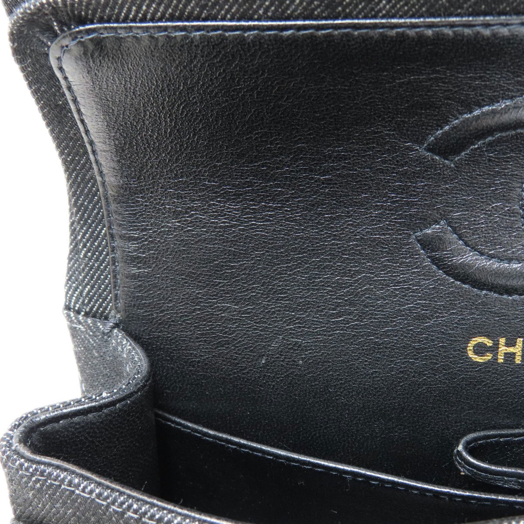 Chanel Black Denim Shoulder Bag (Pre-Owned)