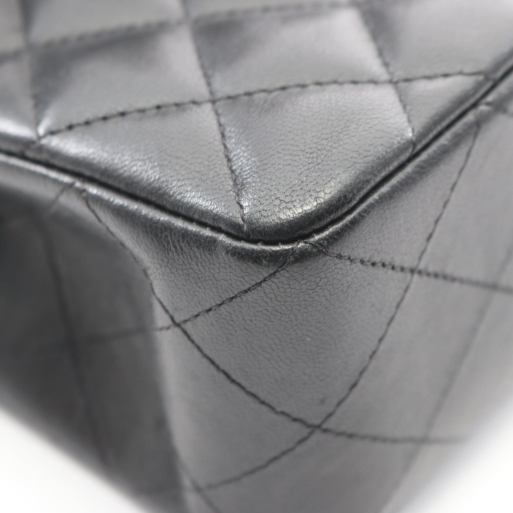 Chanel Black Handbag Shoulder Bag (Pre-Owned)