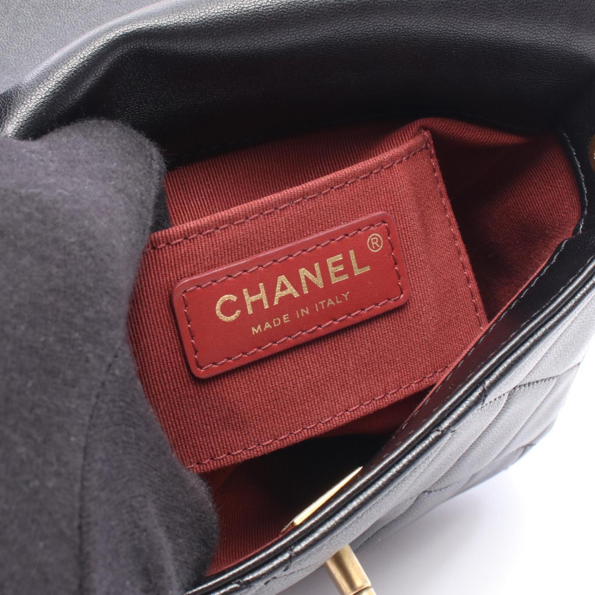 Chanel Black Leather Handbag Shoulder Bag (Pre-Owned)