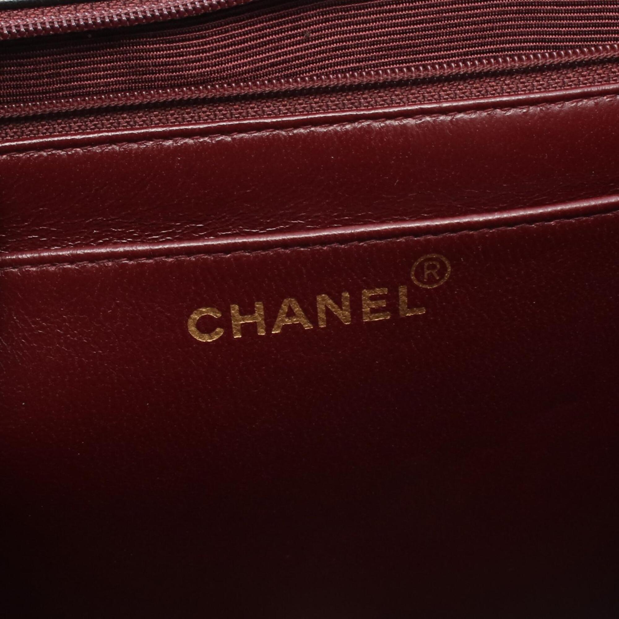 Chanel Black Leather Handbag Shoulder Bag (Pre-Owned)