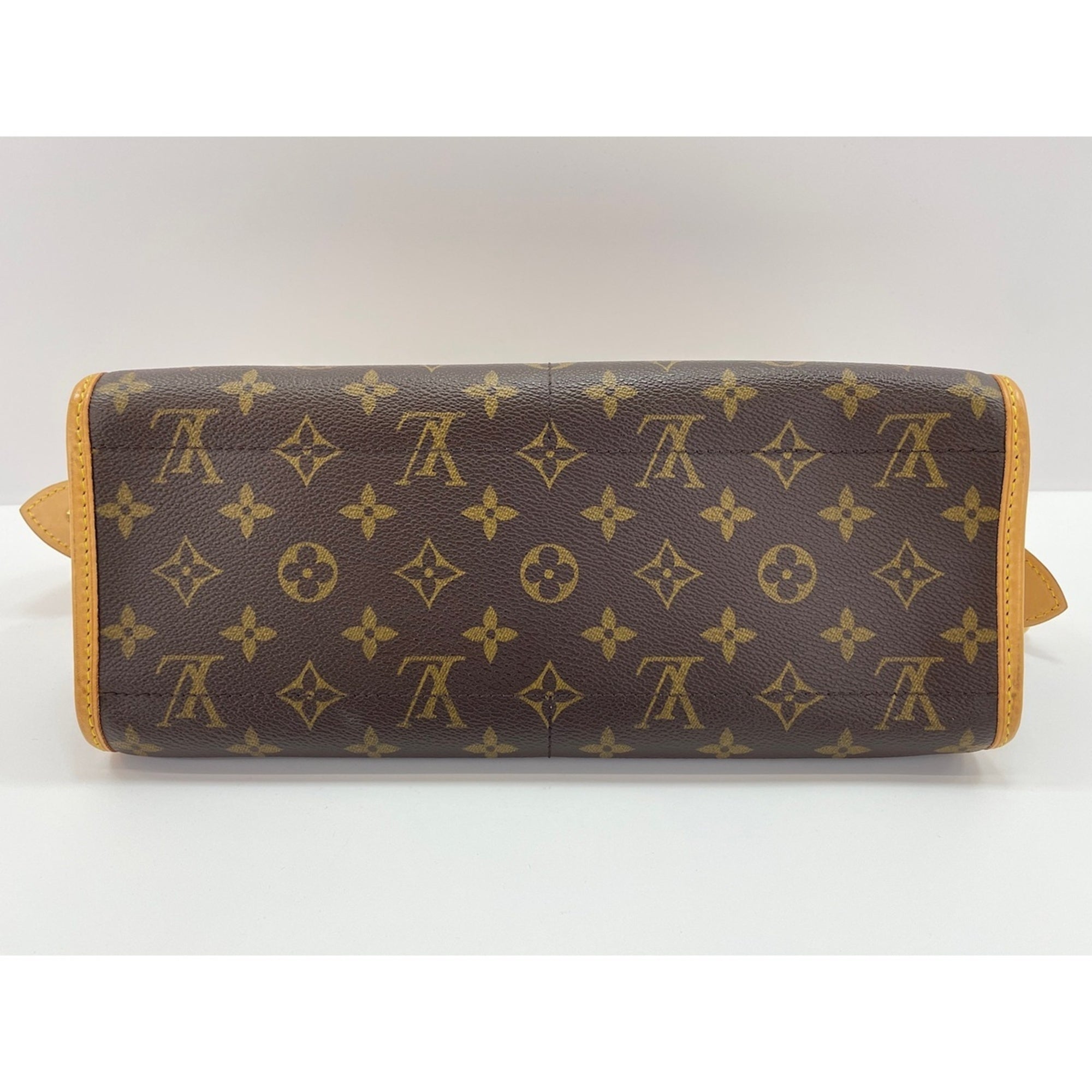 Louis Vuitton Brown Shoulder Bag (Pre-Owned)