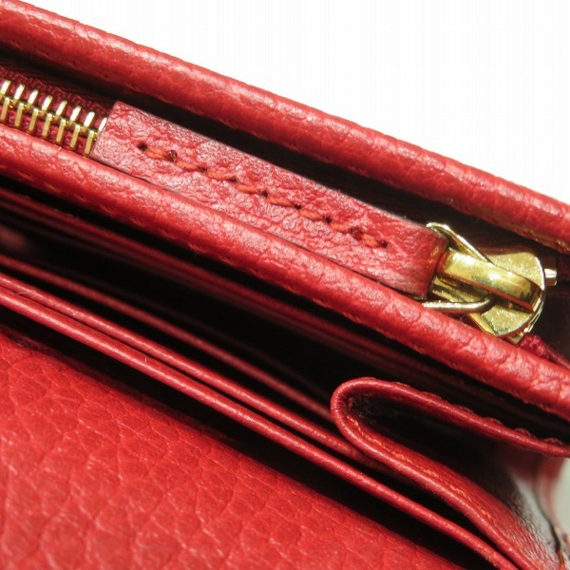 Gucci Red Color Leather Wallet (Bi-Fold) (Pre-Owned)