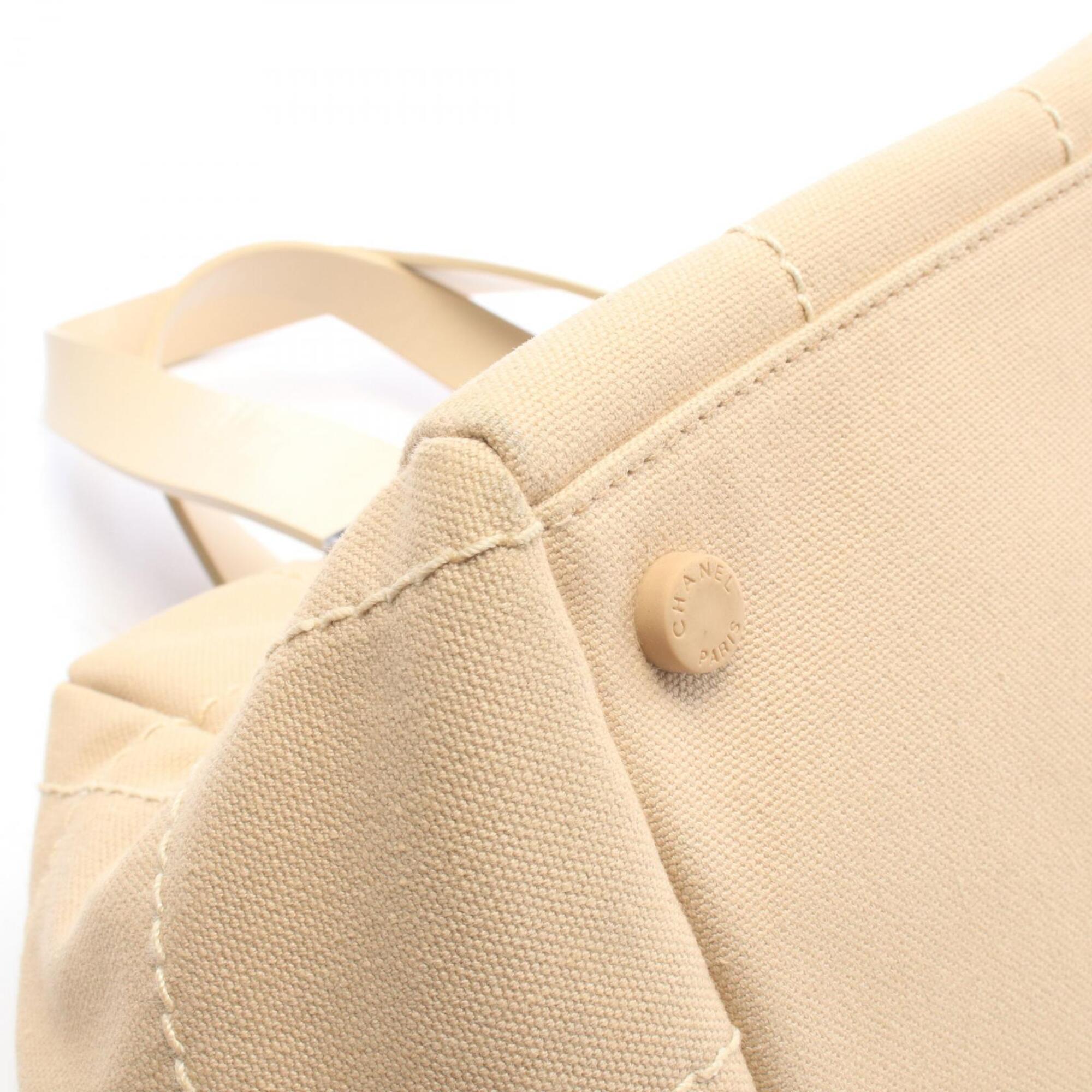 Chanel Chocolate Bar Beige Canvas Leather Handbag (Pre-Owned)