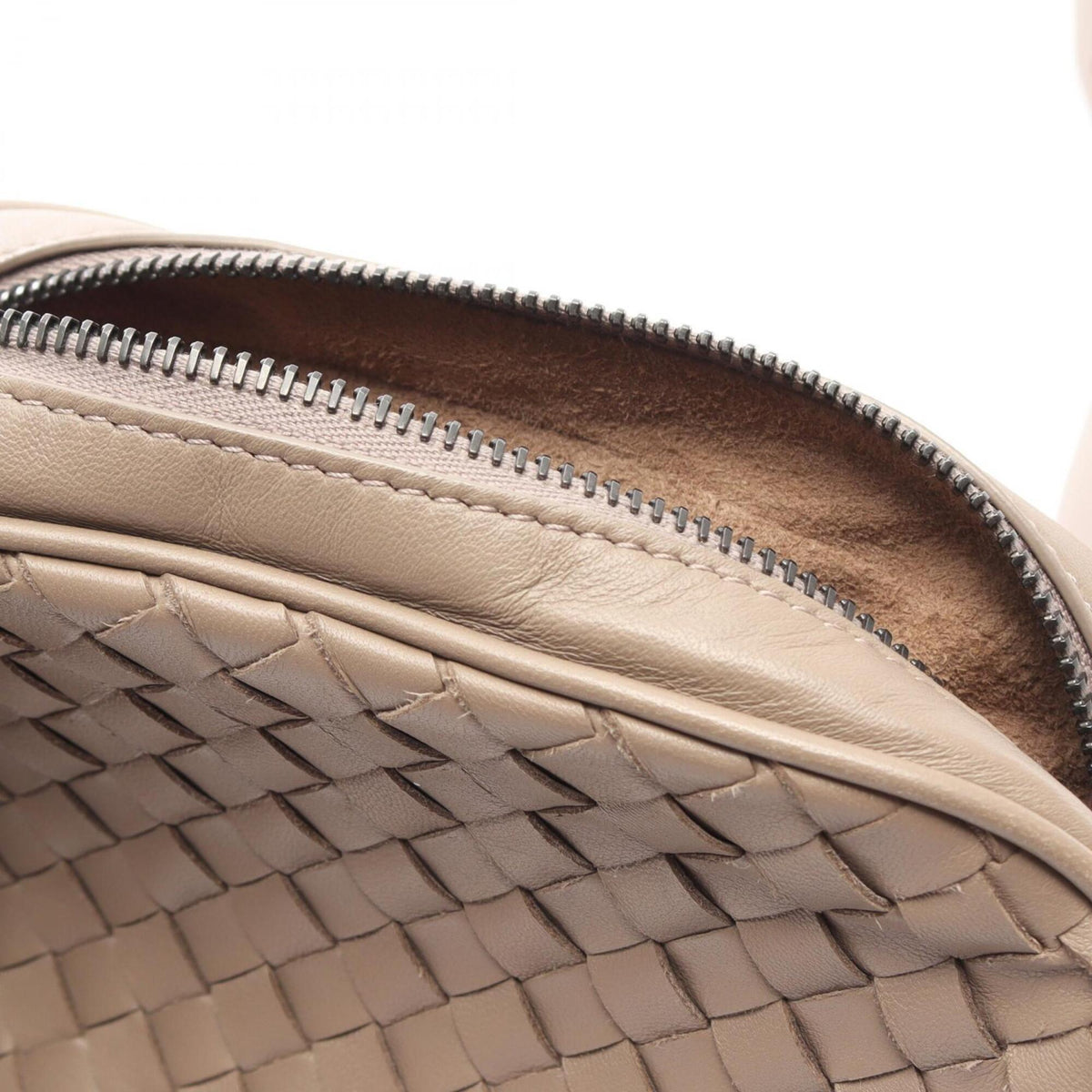 Bottega Veneta Beige Intrecciato Fanny Pack (Pre-Owned)