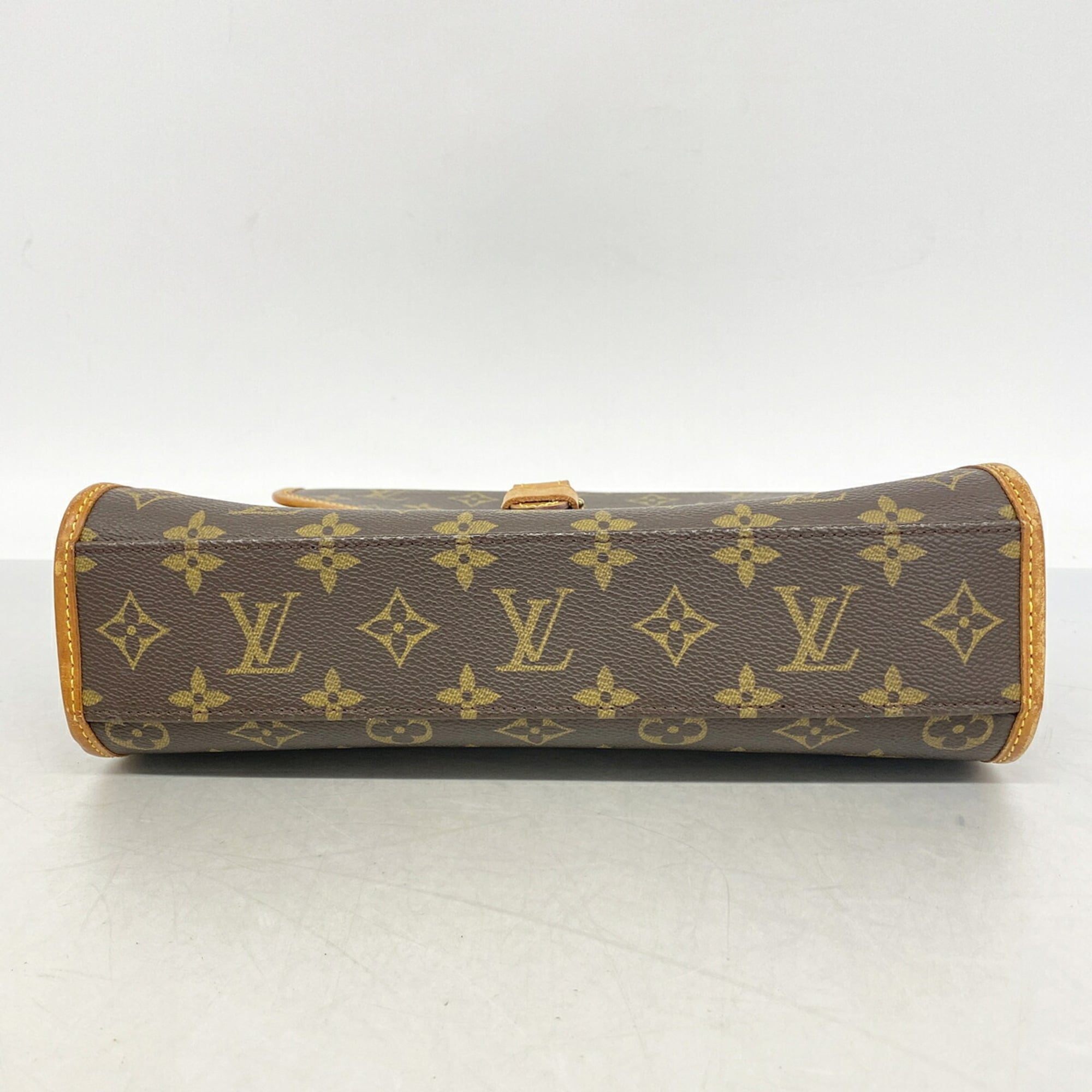 Louis Vuitton Brown Handbag (Pre-Owned)