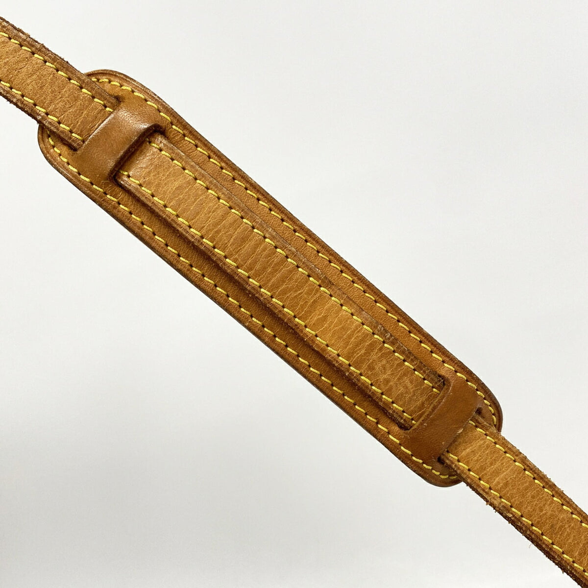 Louis Vuitton Brown Shoulder Bag (Pre-Owned)