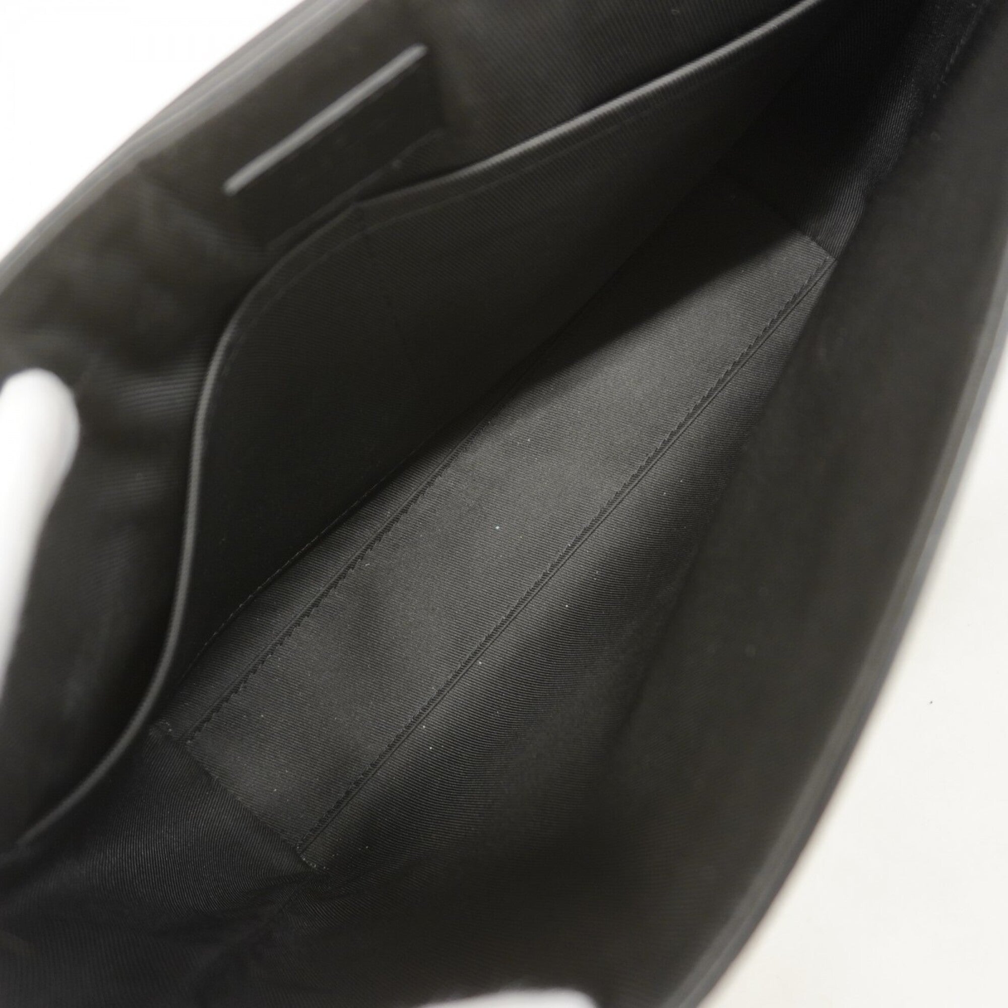 Louis Vuitton Black Shoulder Bag (Pre-Owned)