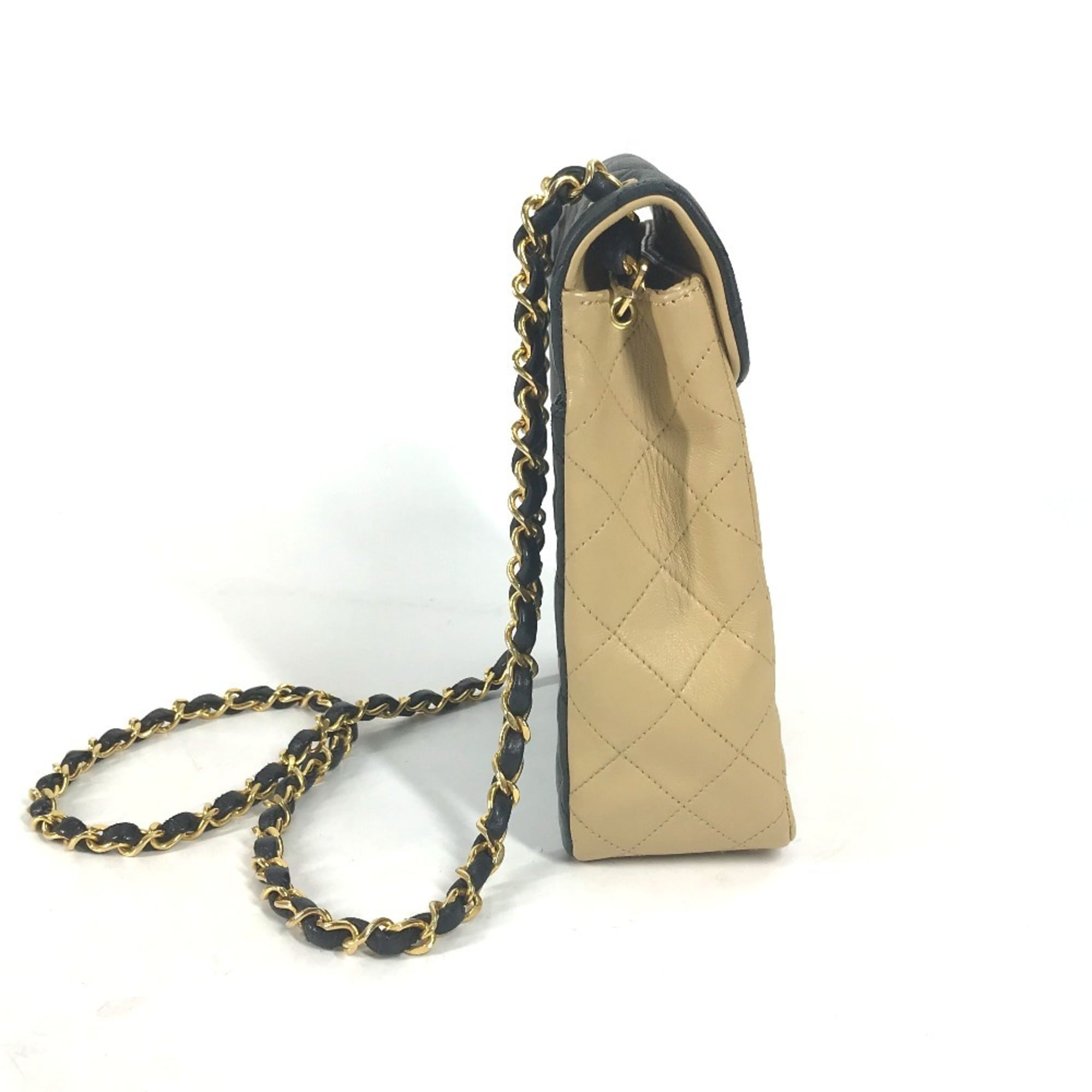 Chanel Beige Black Leather Shoulder Bag (Pre-Owned)
