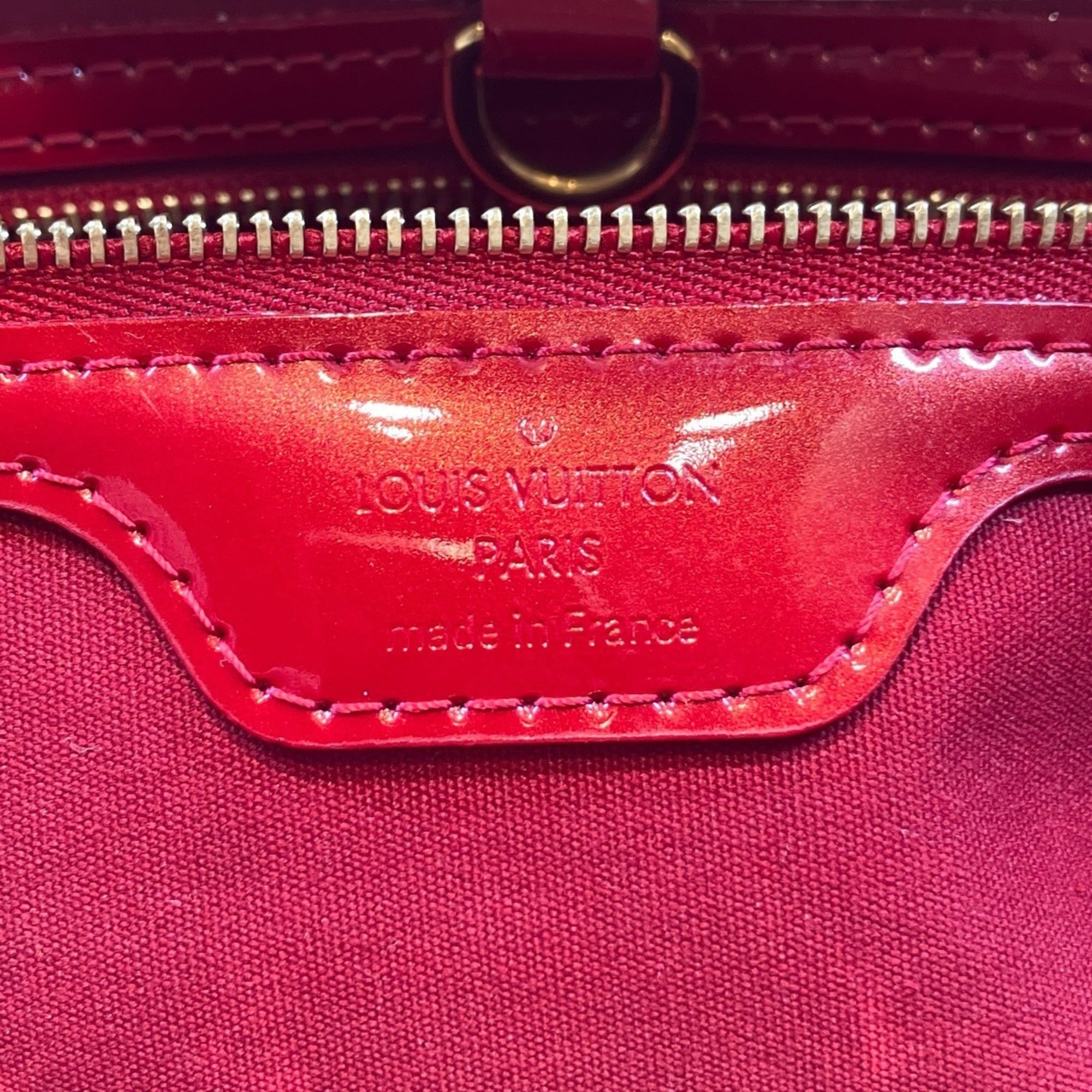 Louis Vuitton Pomme D'amour Red Color Vernis Leather Handbag (Pre-Owned)