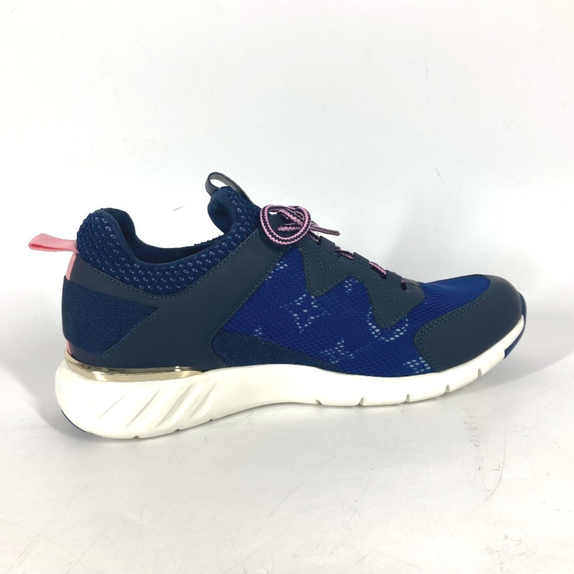 Louis Vuitton Blue Pink Sneakers (Pre-Owned)