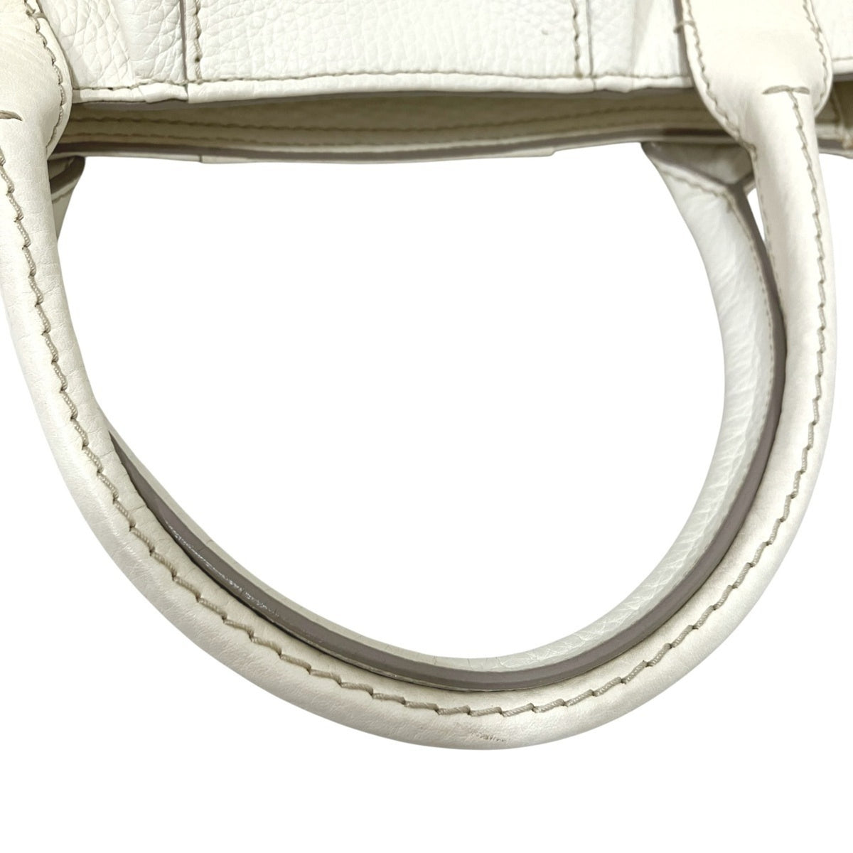 Salvatore Ferragamo White Leather Shoulder Bag (Pre-Owned)