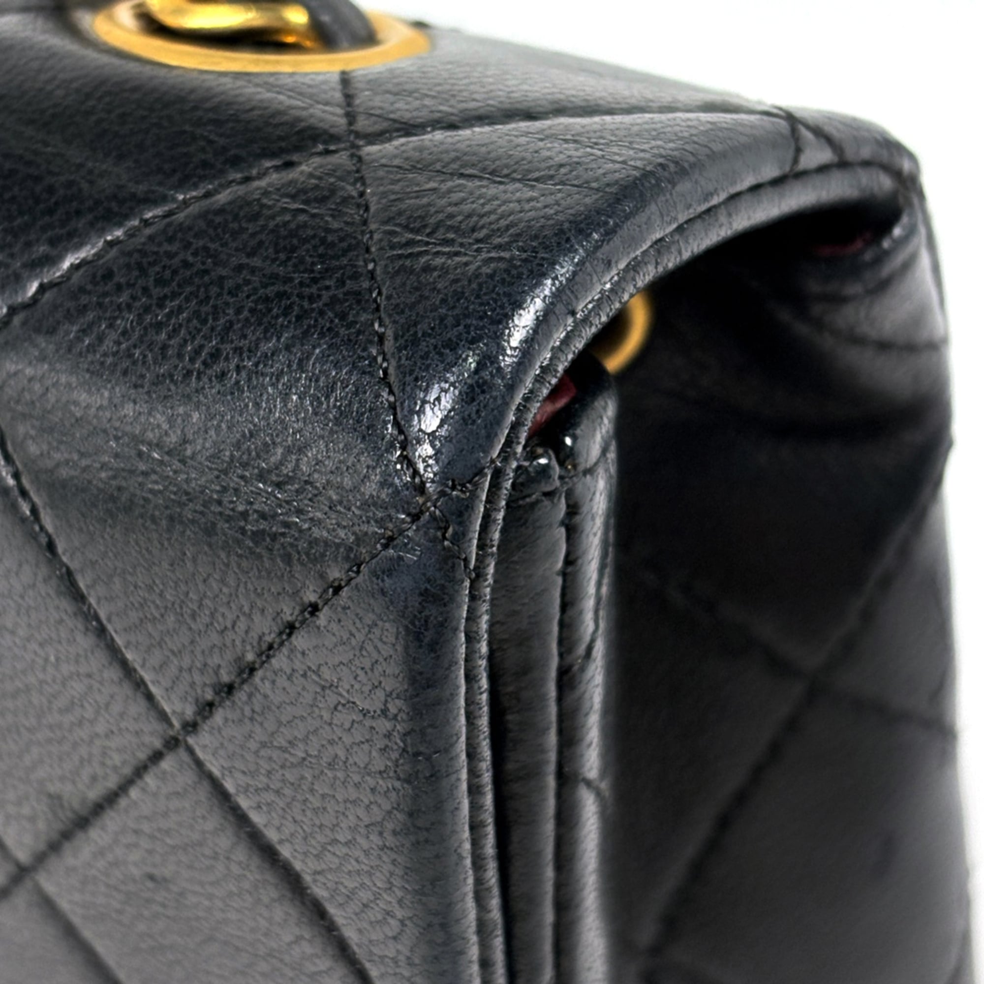 Chanel Matelasse Black Leather Shoulder Bag (Pre-Owned)