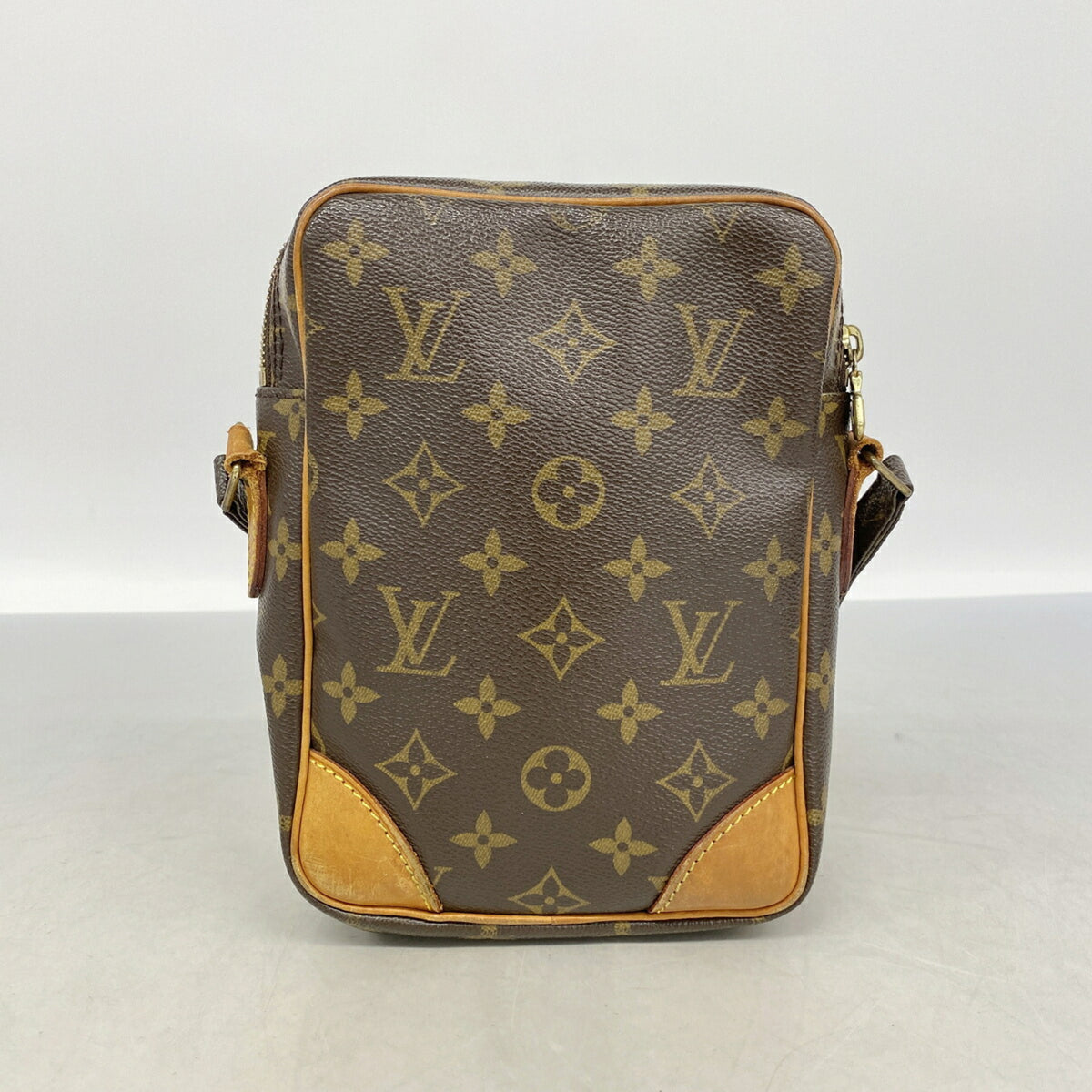Louis Vuitton Brown Shoulder Bag (Pre-Owned)