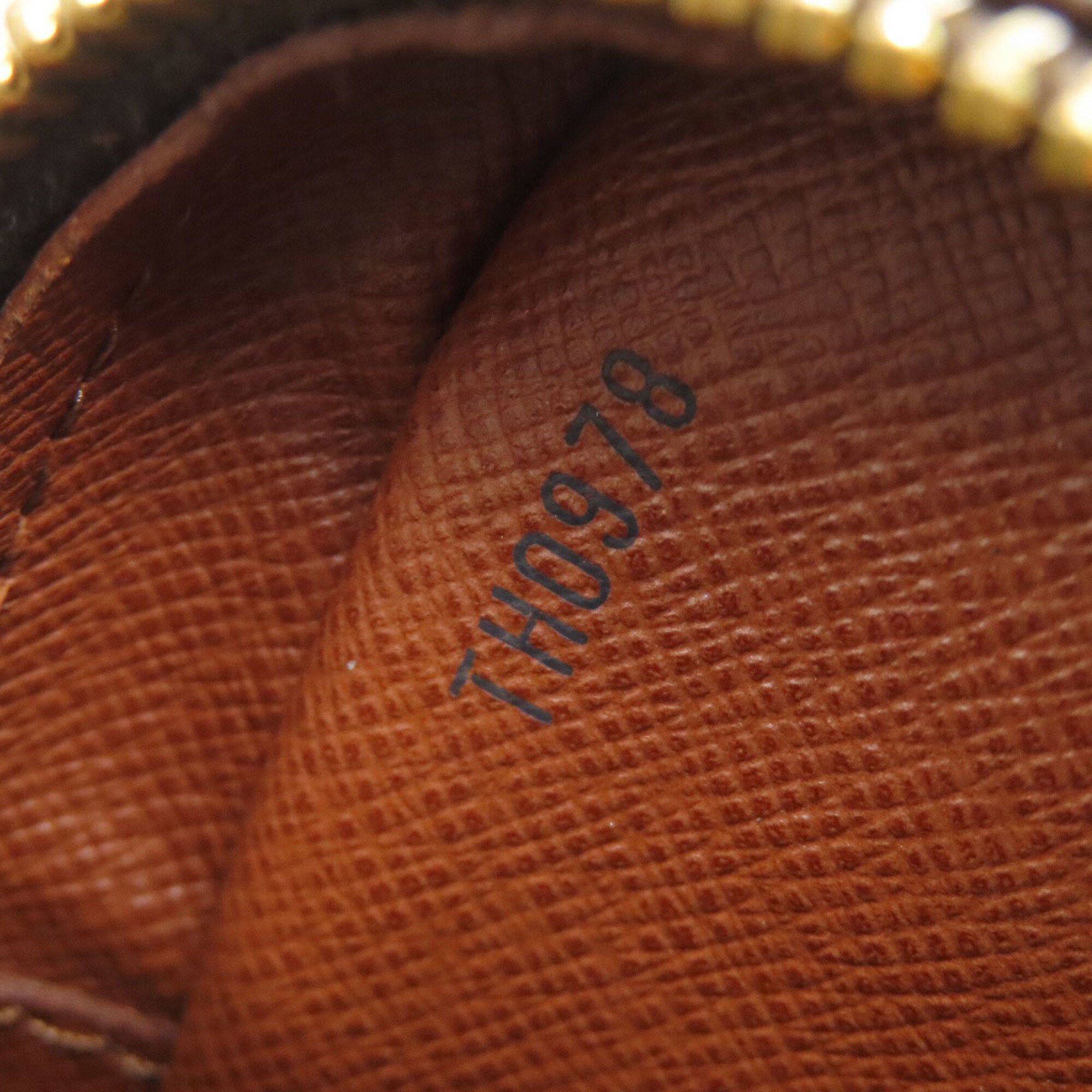 Louis Vuitton Monogram Monogram Canvas Shoulder Bag (Pre-Owned)