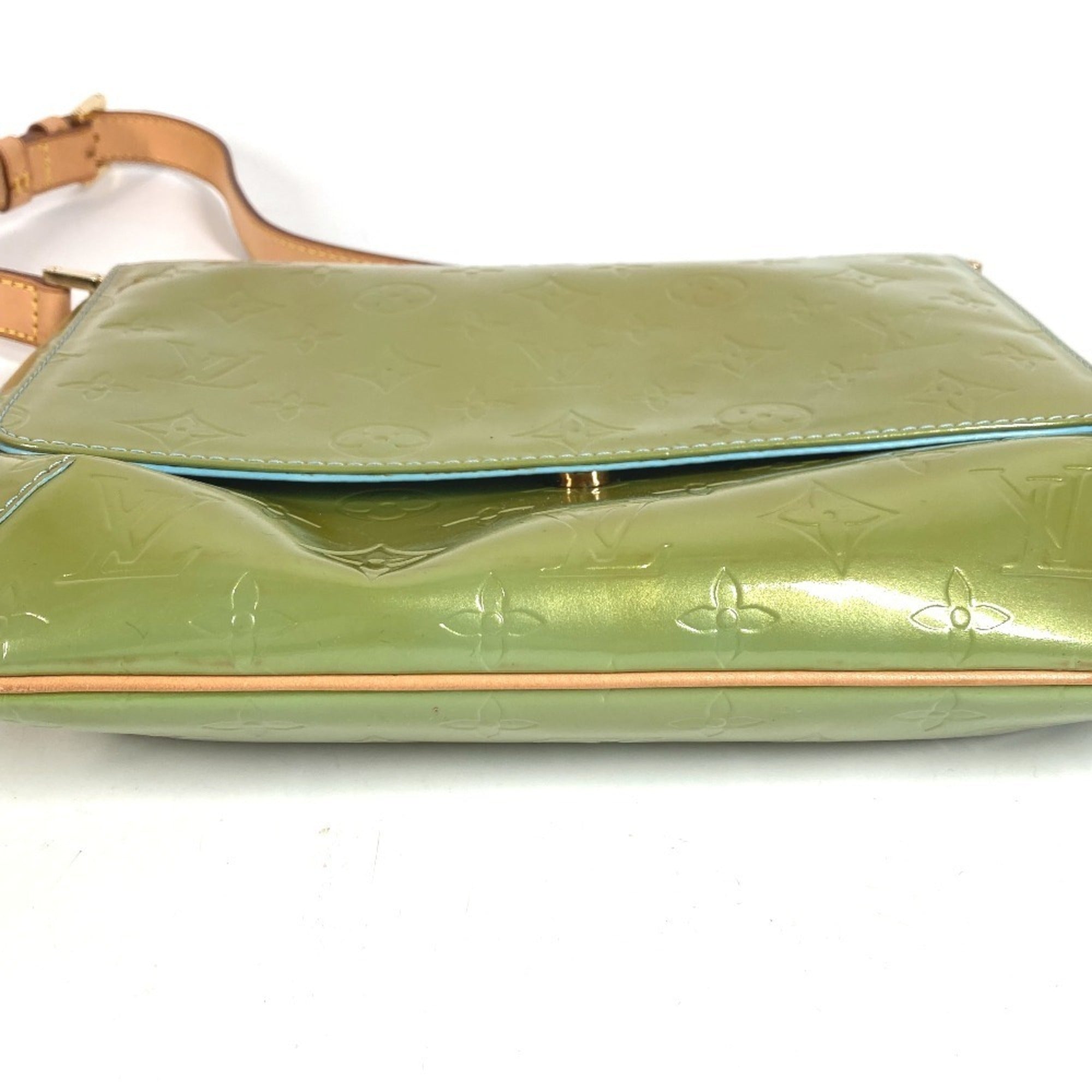 Louis Vuitton Baby Blue Monogram Vernis Shoulder Bag (Pre-Owned)