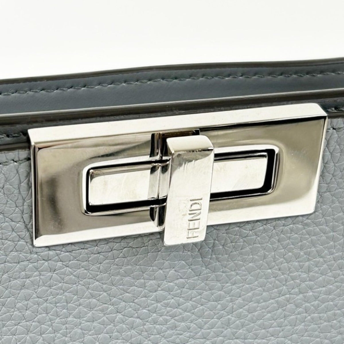 Fendi Leather Handbag (Pre-Owned)