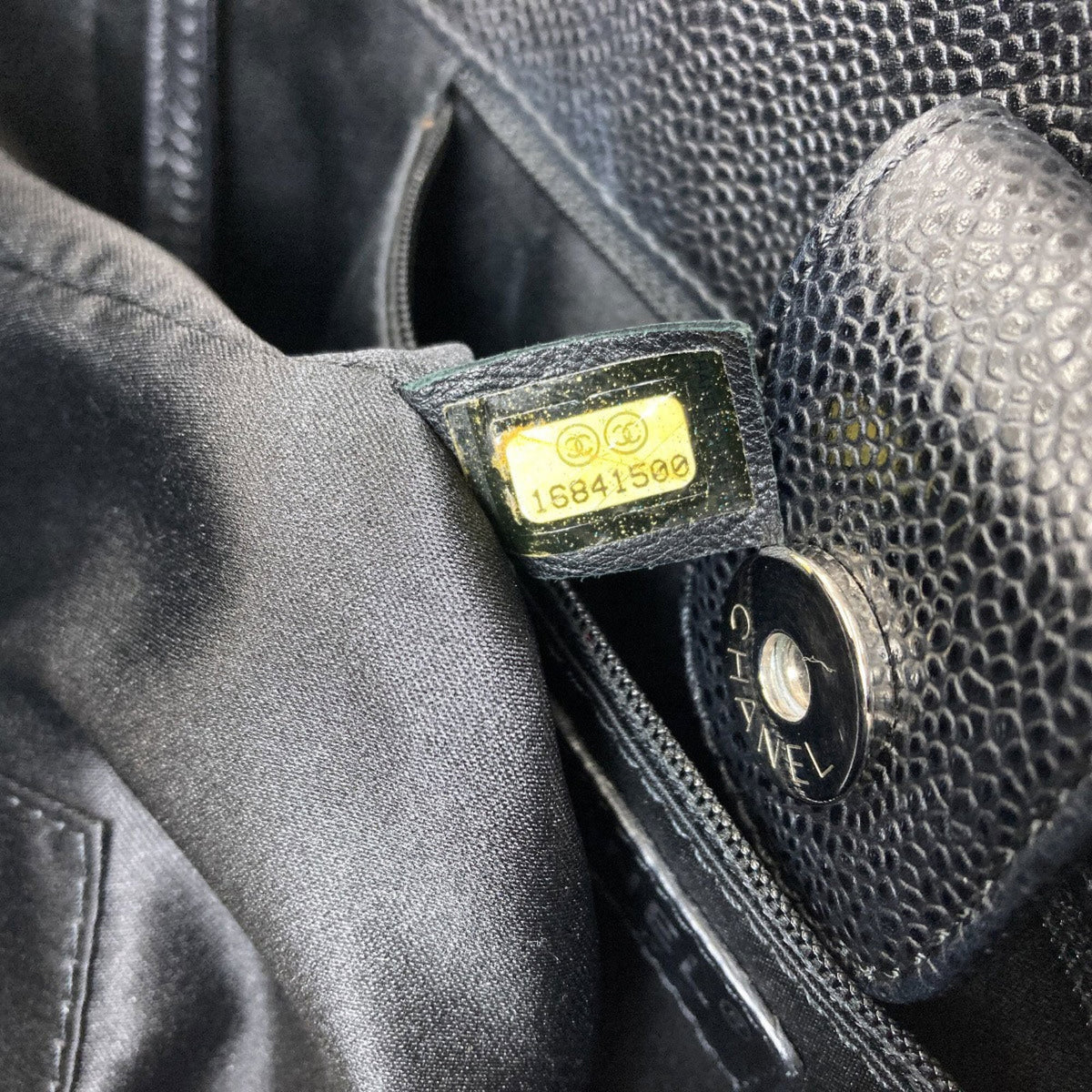 Chanel Black Tote Bag (Pre-Owned)