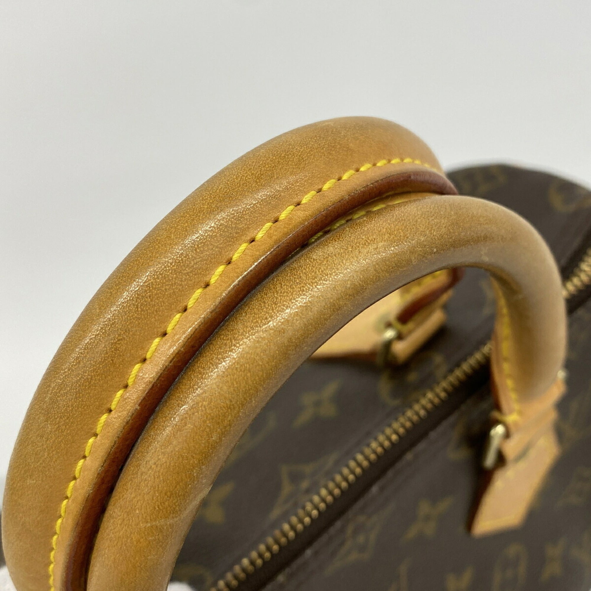 Louis Vuitton Brown Handbag (Pre-Owned)